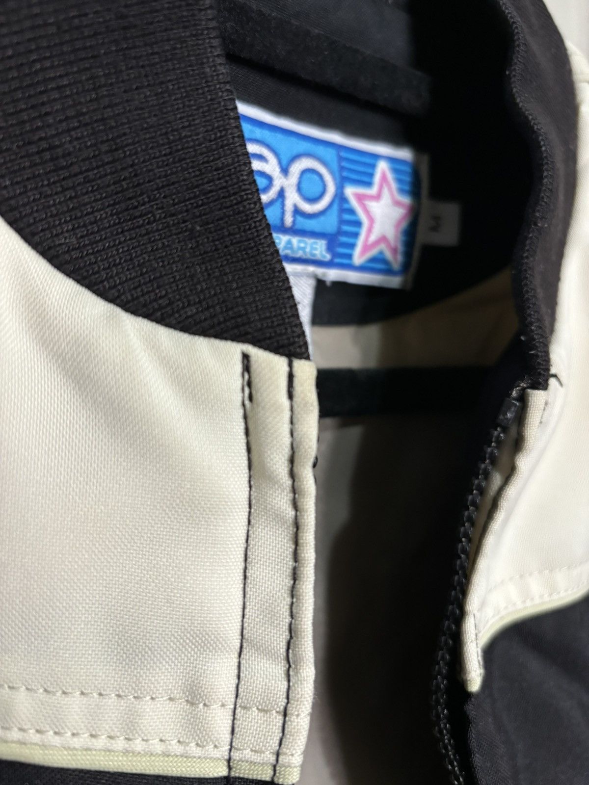 Vintage Vintage 1990s Cream Black Zip-Up Snowboard Vest Size US M / EU 48-50 / 2 - 4 Thumbnail