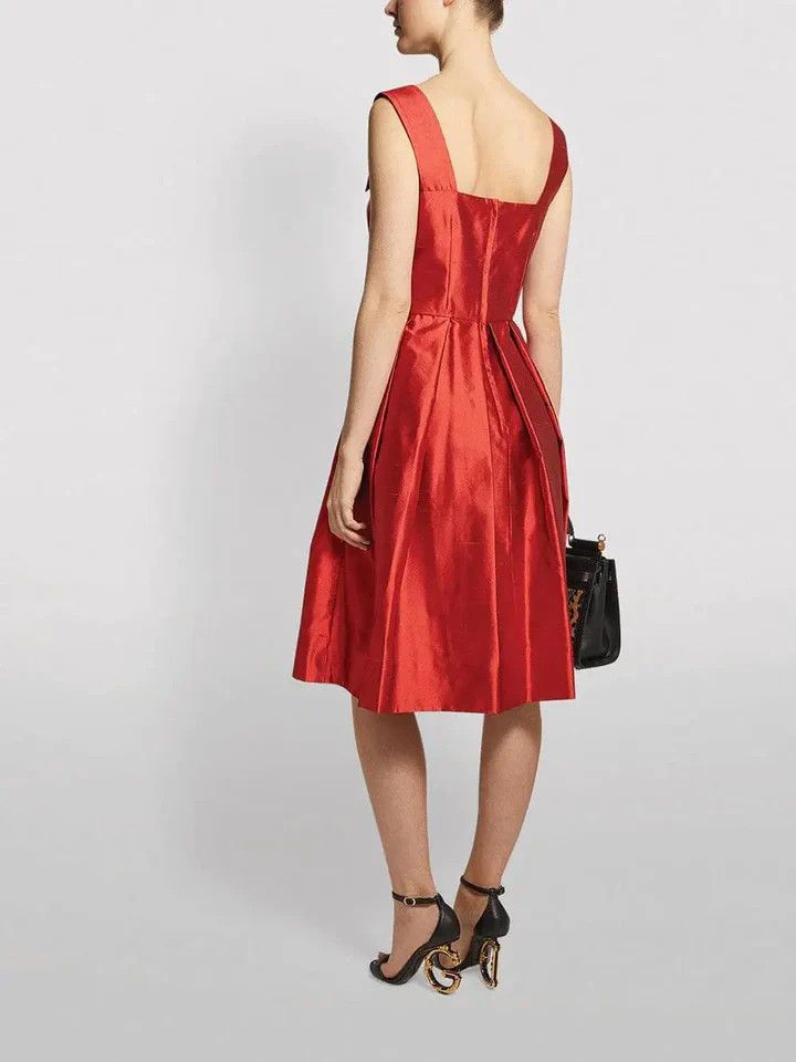 Dolce & Gabbana o1y0825 Midi Dress in Red Size XS / US 0-2 / IT 36-38 - 2 Thumbnail