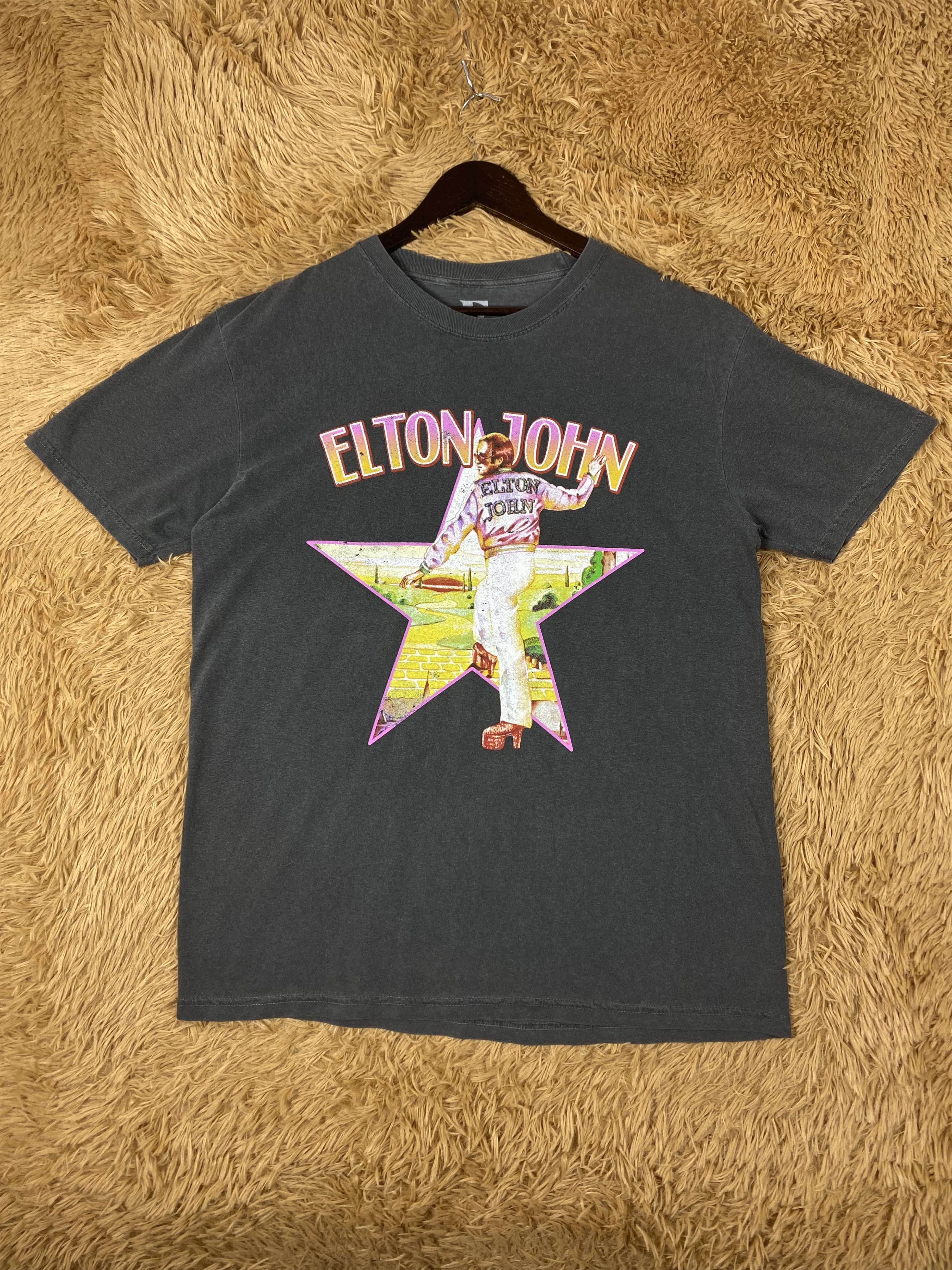 Vintage Elton John Shorts Sleeve T-Shirts PT0093