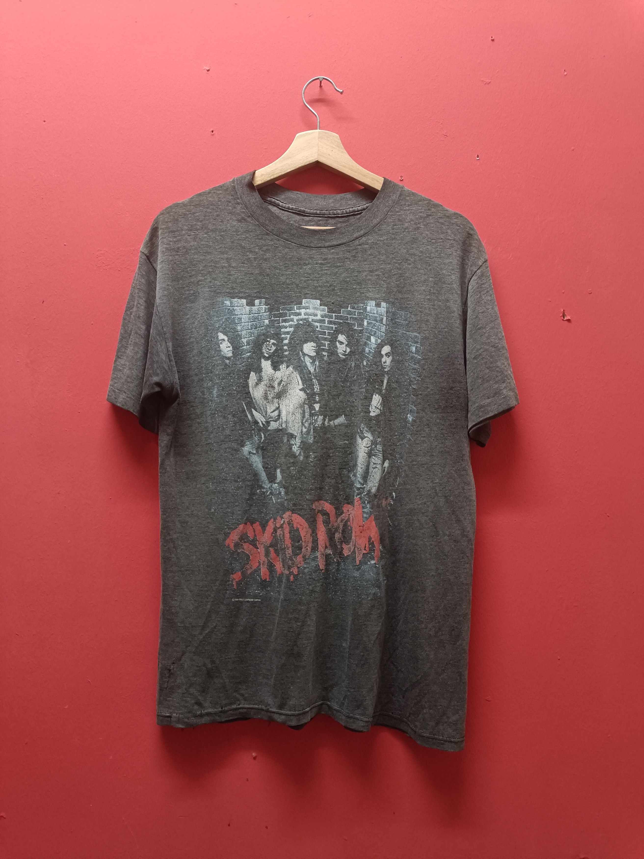 Band Tees × Vintage Vintage skid row youth gone wild 1989 Size US M / EU 48-50 / 2 - 1 Thumbnail