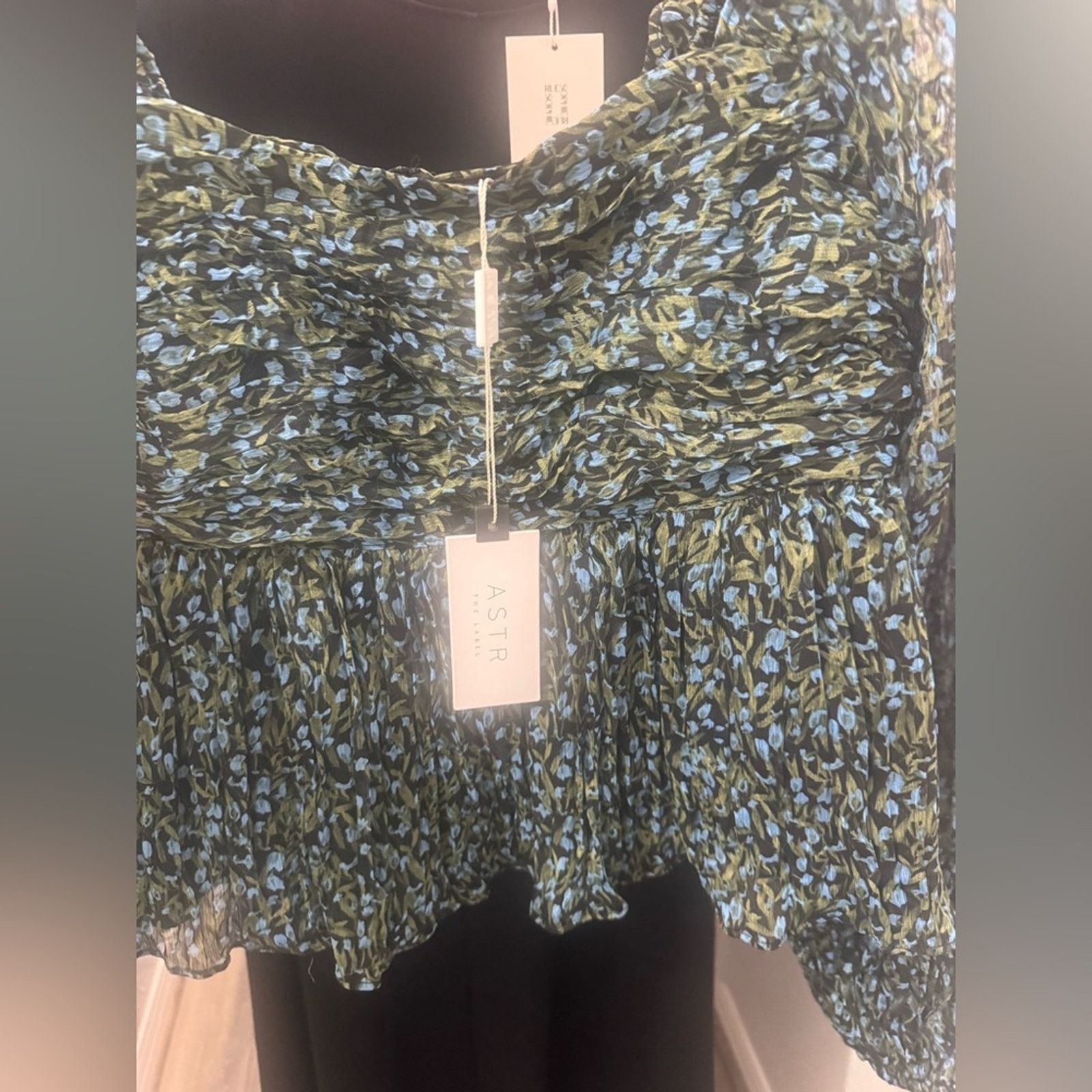ASTR The Label 64 - Astr the Label $88 Green Floral Women's Top Size S Size S / US 4 / IT 40 - 4 Thumbnail