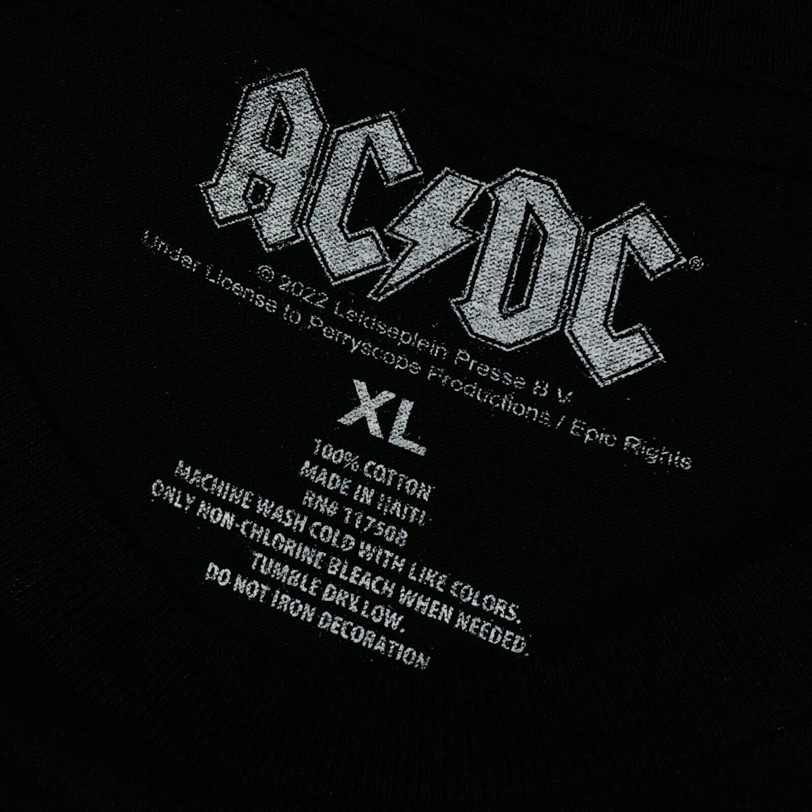 Vintage 2022 AC DC Classic Logo Black Tee T Shirt Rock Band Music B1 Size US XL / EU 56 / 4 - 3 Thumbnail