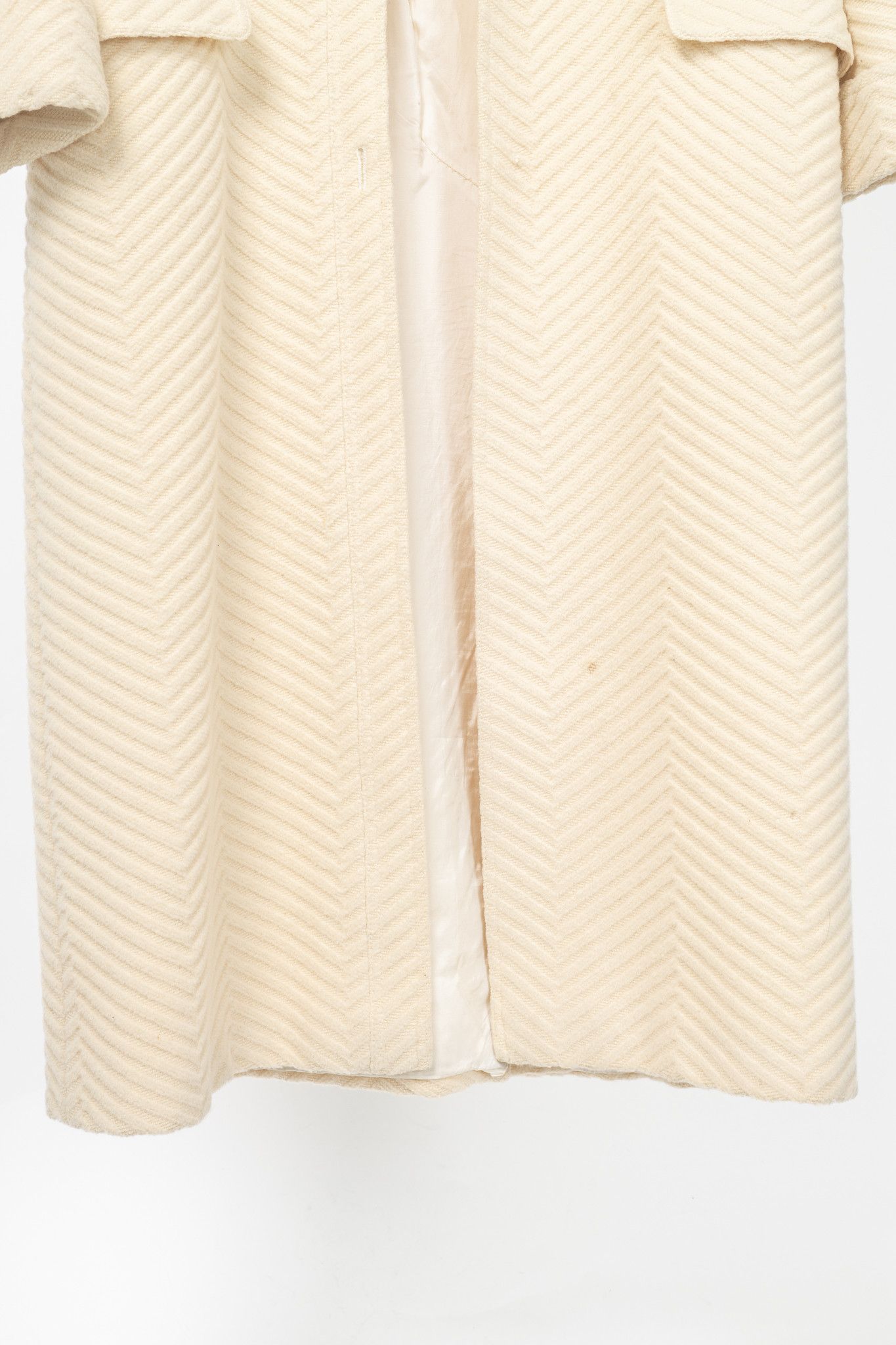 Valentino Valentino Miss V 90's Vintage Cream Chevron-Wool Coat Size S / US 4 / IT 40 - 7 Thumbnail