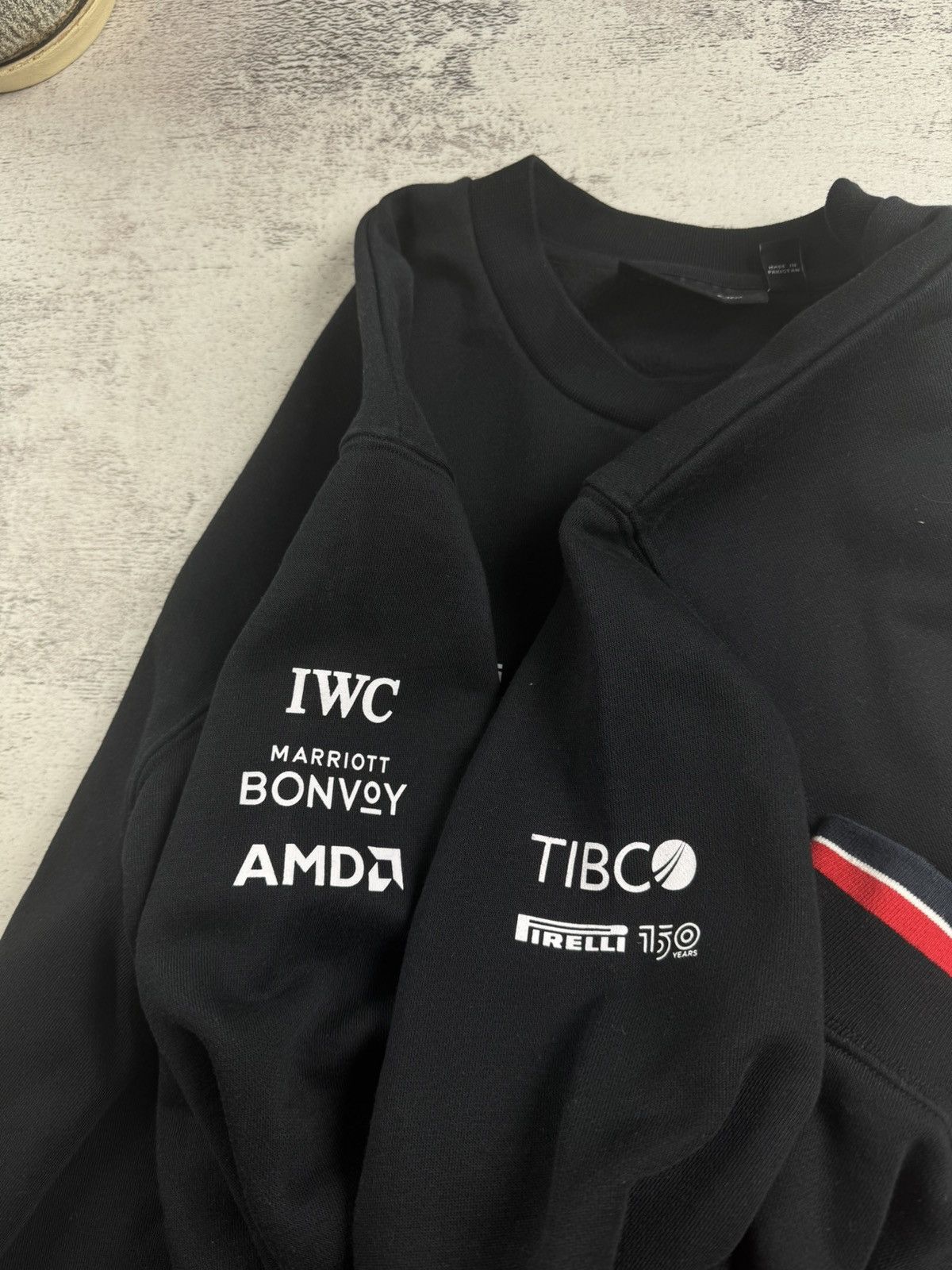 Mercedes-Benz Mercedes AMG Petronas Formula 1 Black XL Men’s Racing Fleece Pullover Sweatshirt Size US XL / EU 56 / 4 - 8 Thumbnail
