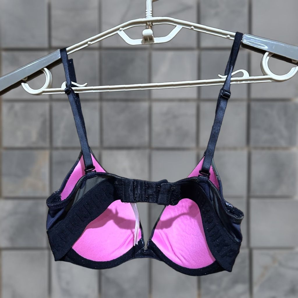 Vintage PINK Victoria's Secret Bra Push Up Underwire Camouflage 32C 32 Band SMALL BLEMISH Womens Size ONE SIZE - 1 Thumbnail