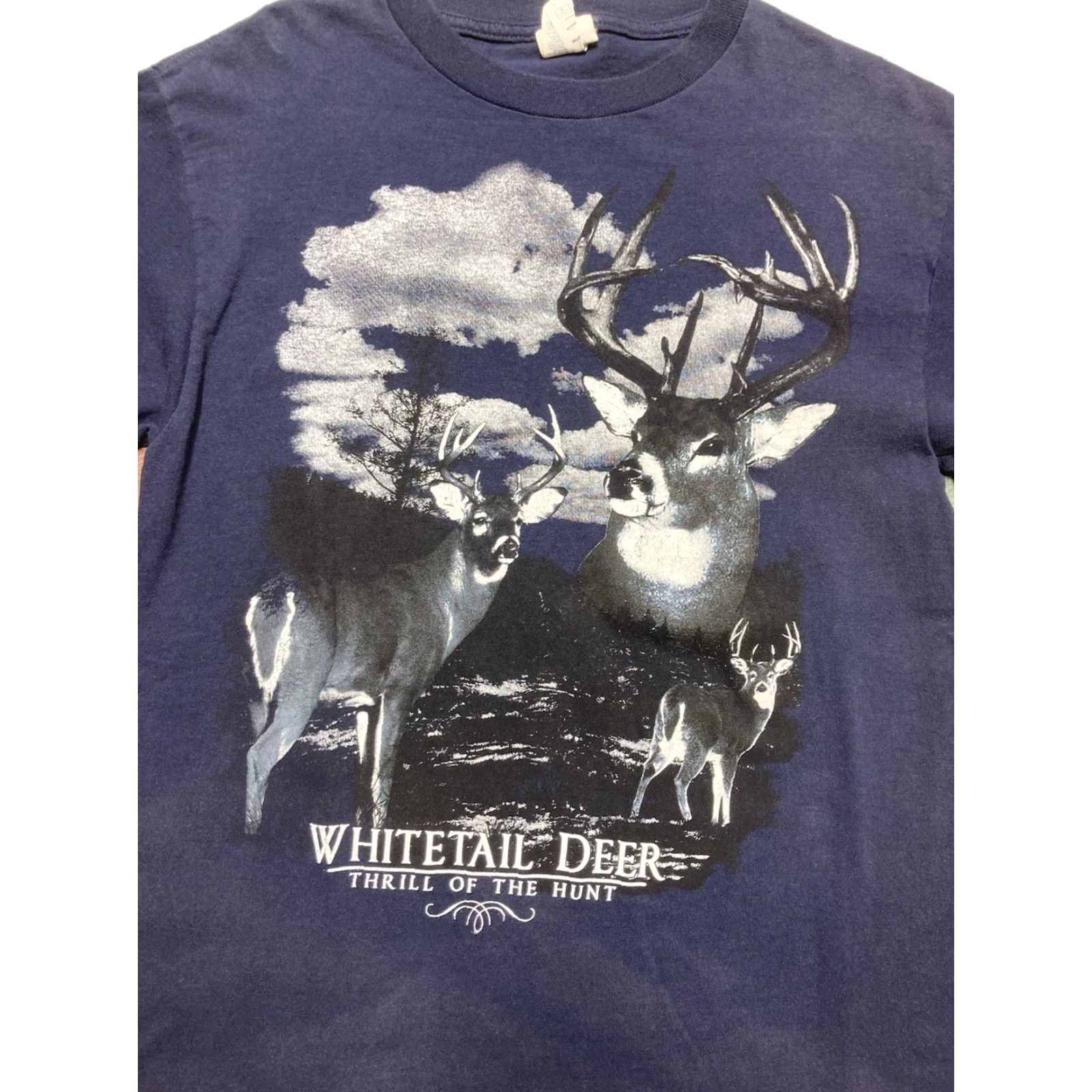 THRILLS VINTAGE graphic long sleeve t shirt whitetail deer thrill of the hunt medium blue Mens T-Shirt Long Sleeve Regular Size M Size US M / EU 48-50 / 2 - 1 Thumbnail
