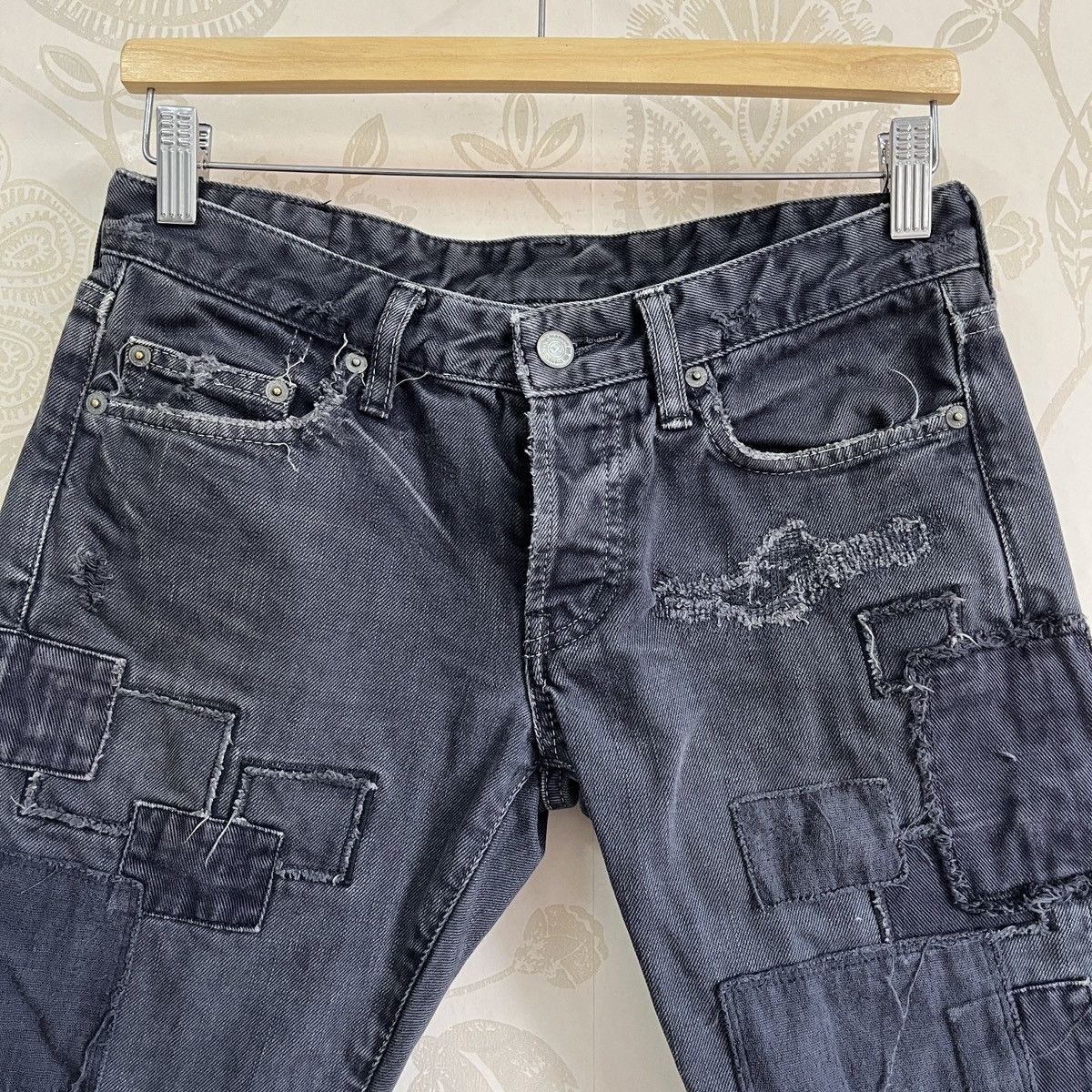 Hysteric Glamour × If Six Was Nine Tokyo Harajuku Hysteric Glamour Distressed Denim Patches Size US 30 / EU 46 - 24 Thumbnail