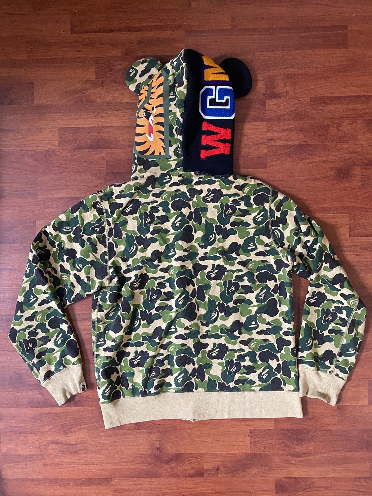 Bape Bape Medicom ABC Green Camo Shark Hoodie XL Size US XL / EU 56 / 4 - 2 Thumbnail