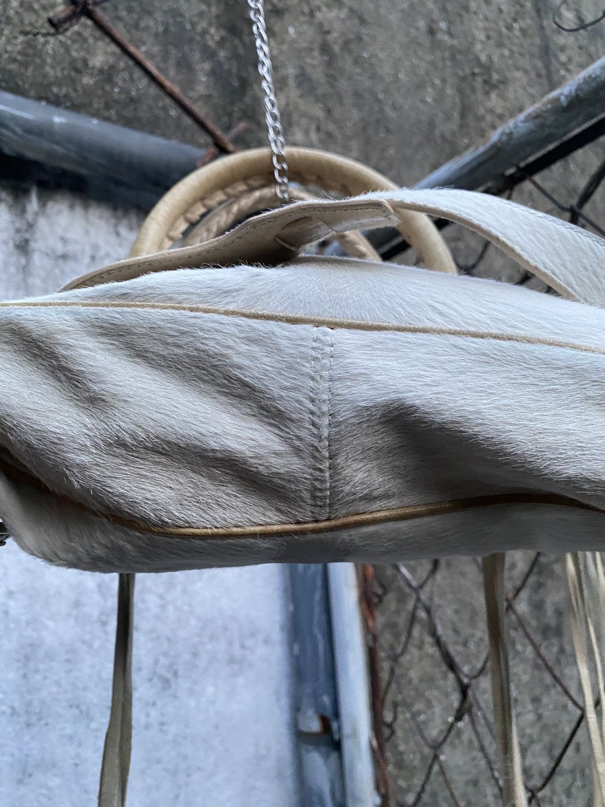 Balenciaga Balenciaga - 2000’s - LIMITED pony hair first city white Size ONE SIZE - 10 Thumbnail