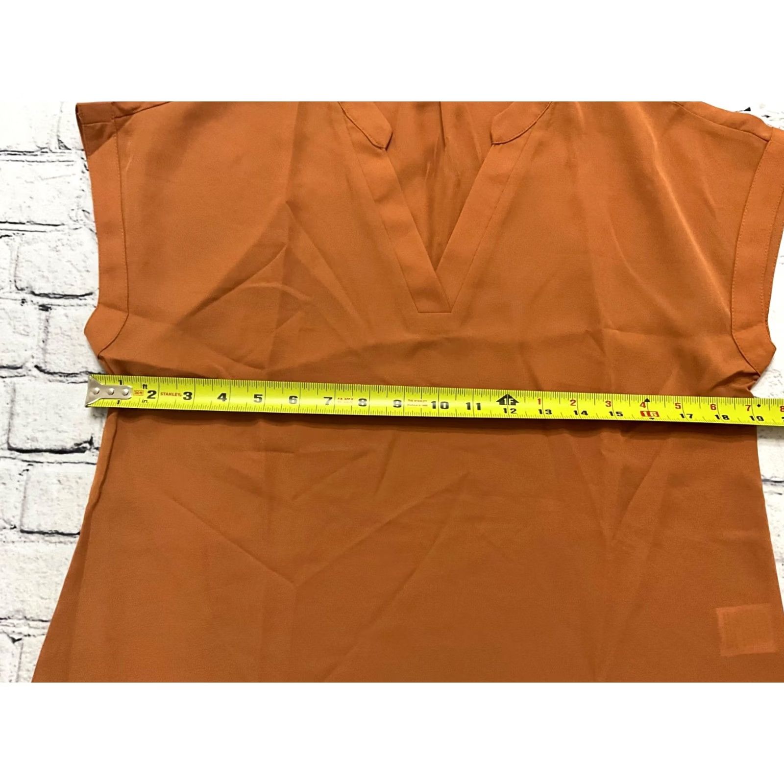 Vintage Soteer Womens Blouse S Solid Orange Short Sleeve V-Neck Pullover Regular Size S NWT Size S / US 4 / IT 40 - 4 Thumbnail