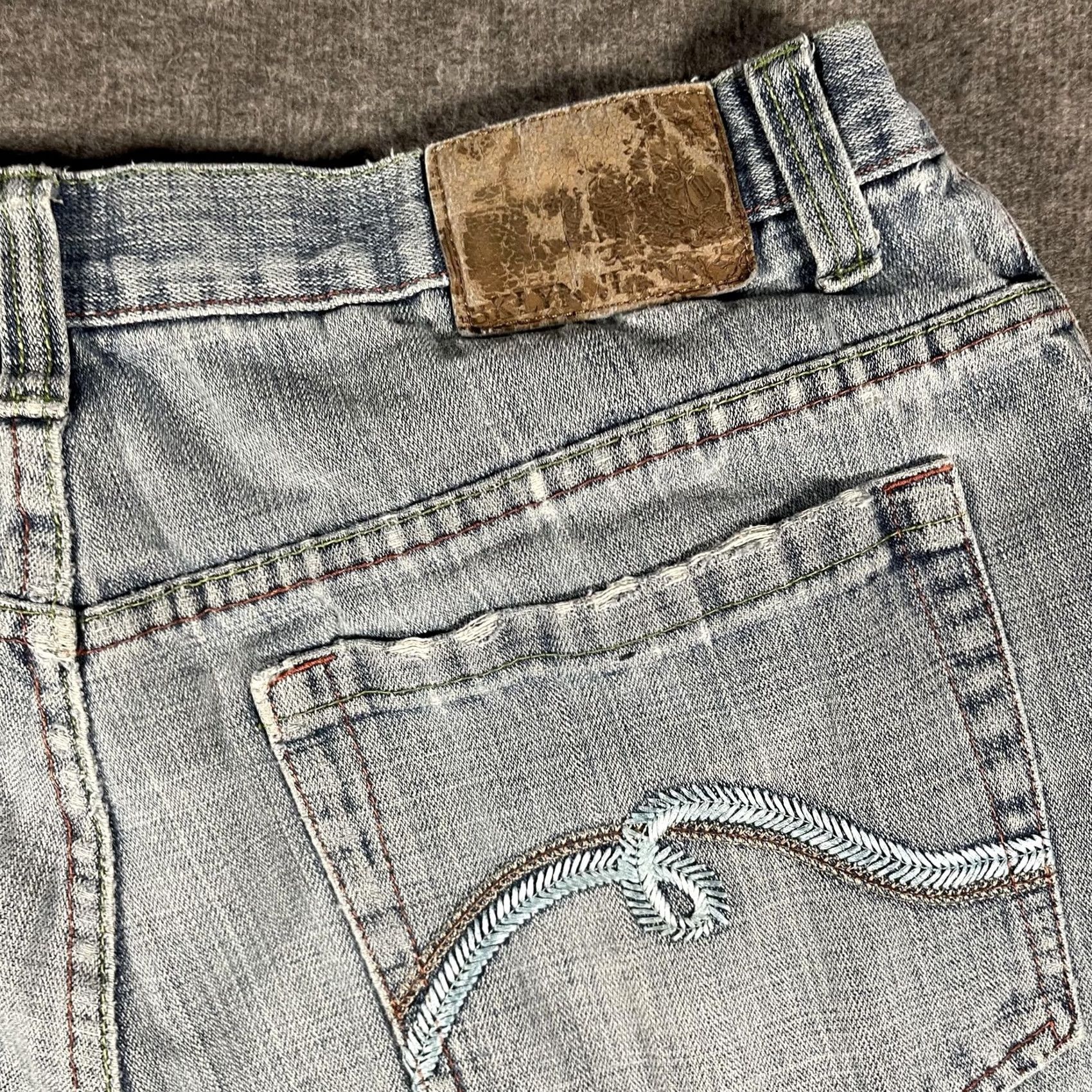 Denime BKLYN Jeans Mens 36x34 Light Wash Blue Denim Straight Leg Distressed Pockets Baggy Relaxed Vintage No Size US 36 / EU 52 - 5 Thumbnail