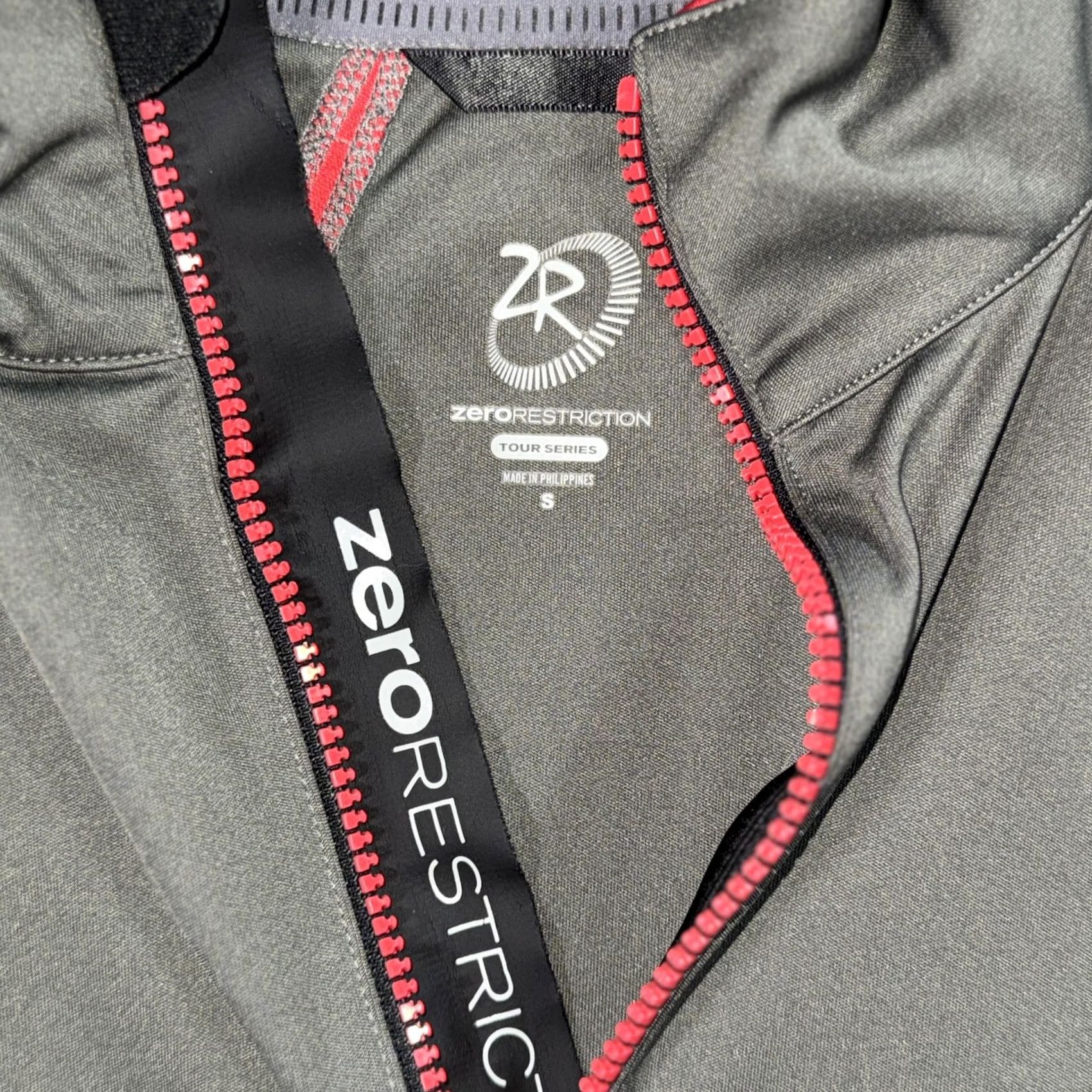 Vintage Zero Restriction Tour Series Pullover Mens Small Gray 1/4 Zip Long Sleeve Golf Lightweight Raglan Sleeve Mock Neck Size US S / EU 44-46 / 1 - 3 Thumbnail