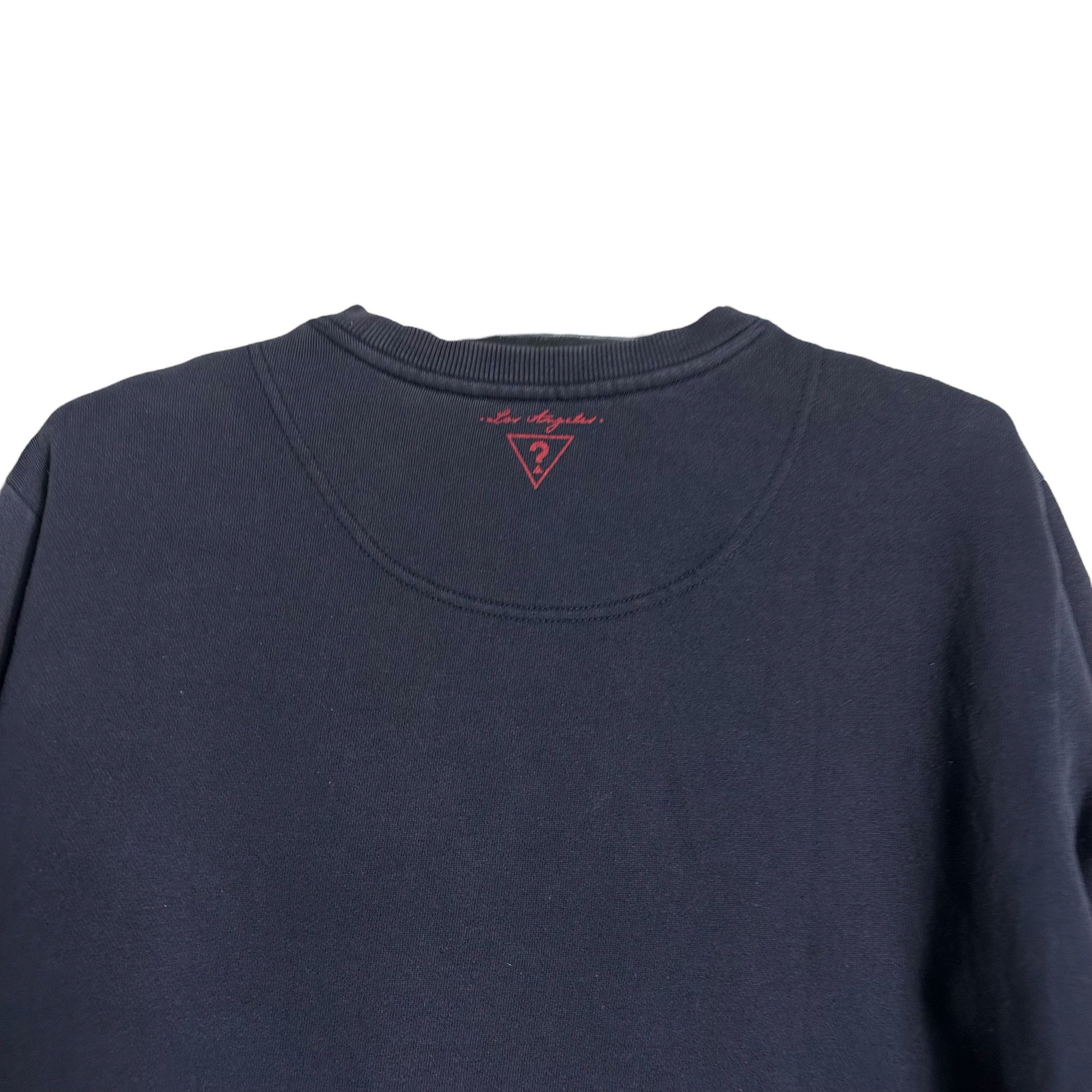 Guess 🔥RARE🔥Vintage Guess Velvet Logo Crewneck Sweatshirt Size US XL / EU 56 / 4 - 4 Thumbnail