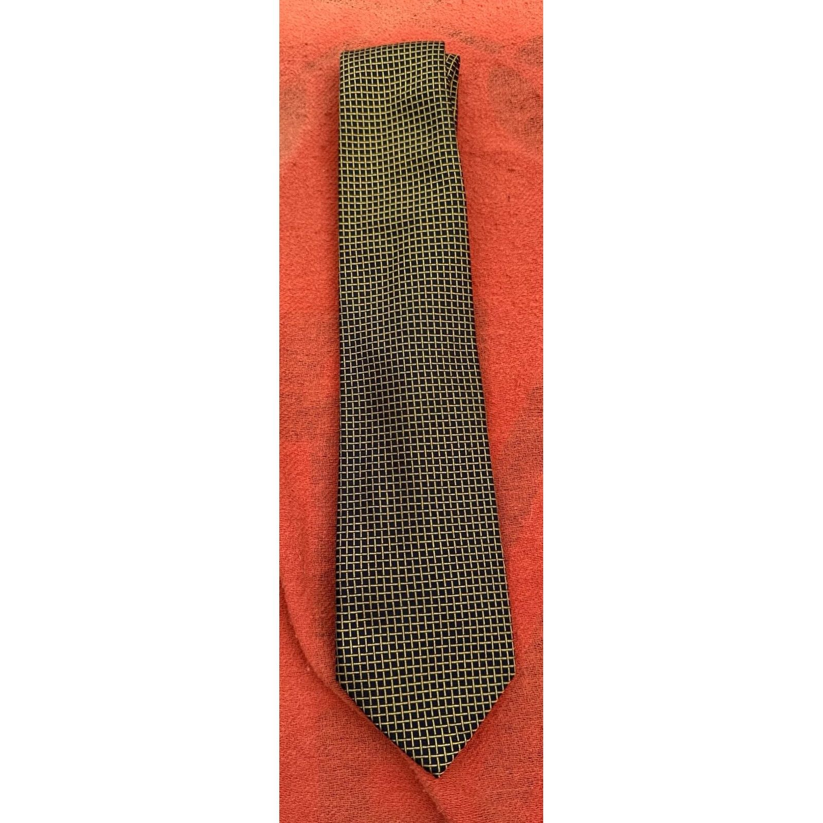 Brooks Brothers VINTAGE Brooks Brothers Basics Pure Silk Tie Navy Gold Geometric Grid Classic Mens Size ONE SIZE - 2 Thumbnail