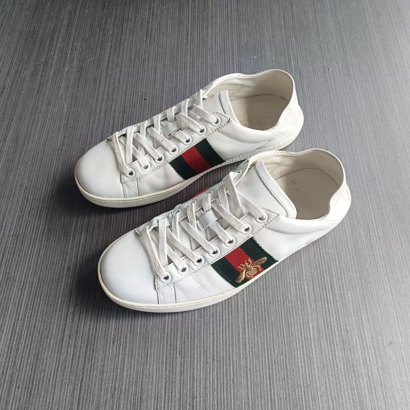 Gucci Gucci Ace Low-Top Sneakers with Bee Size US 5 / EU 37 - 1 Thumbnail