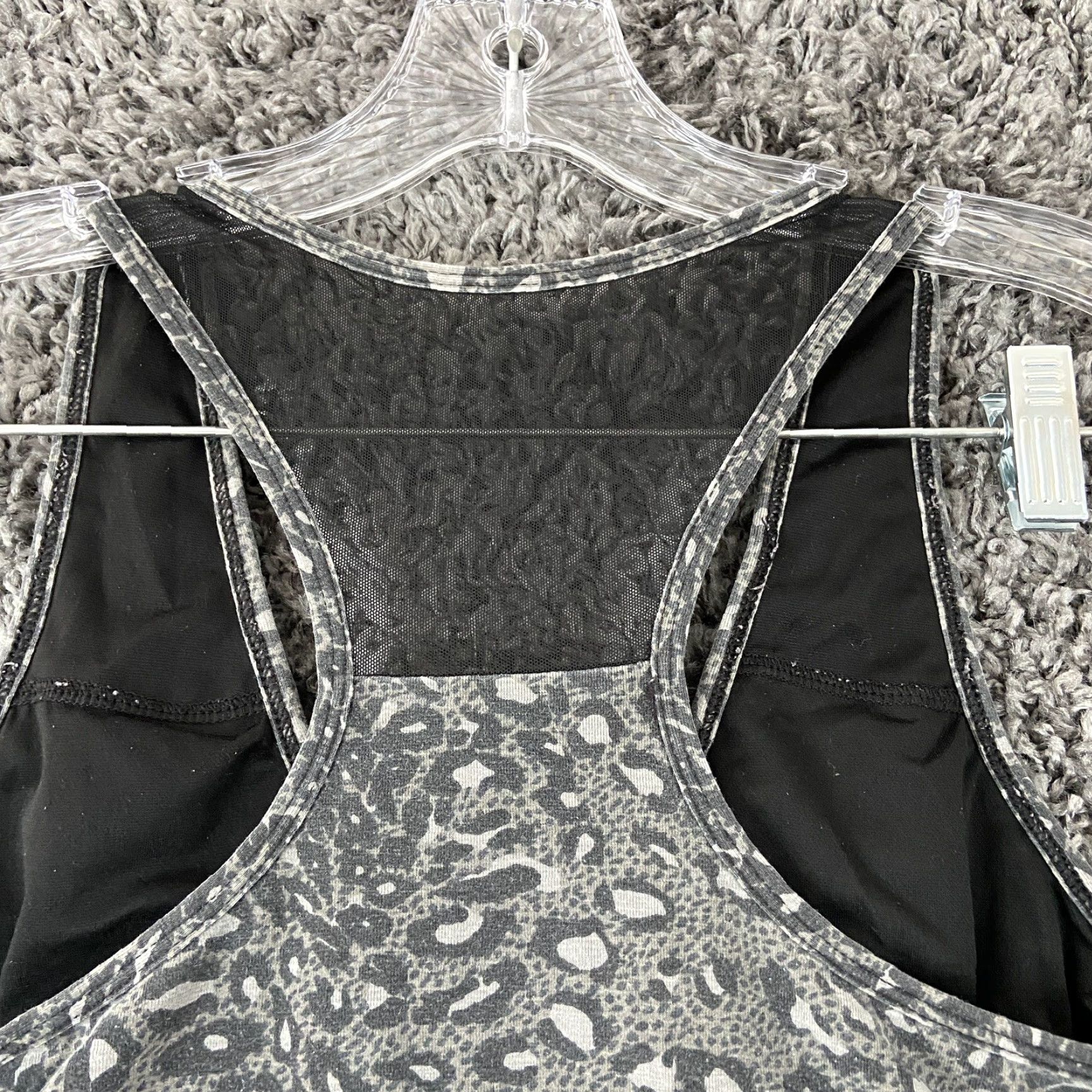 Vintage WOMEN'S ACTIVEWEAR ATHLETIC TANK TOP GRAY CHEETAH PRINT SIZE L Size L / US 10 / IT 46 - 7 Thumbnail