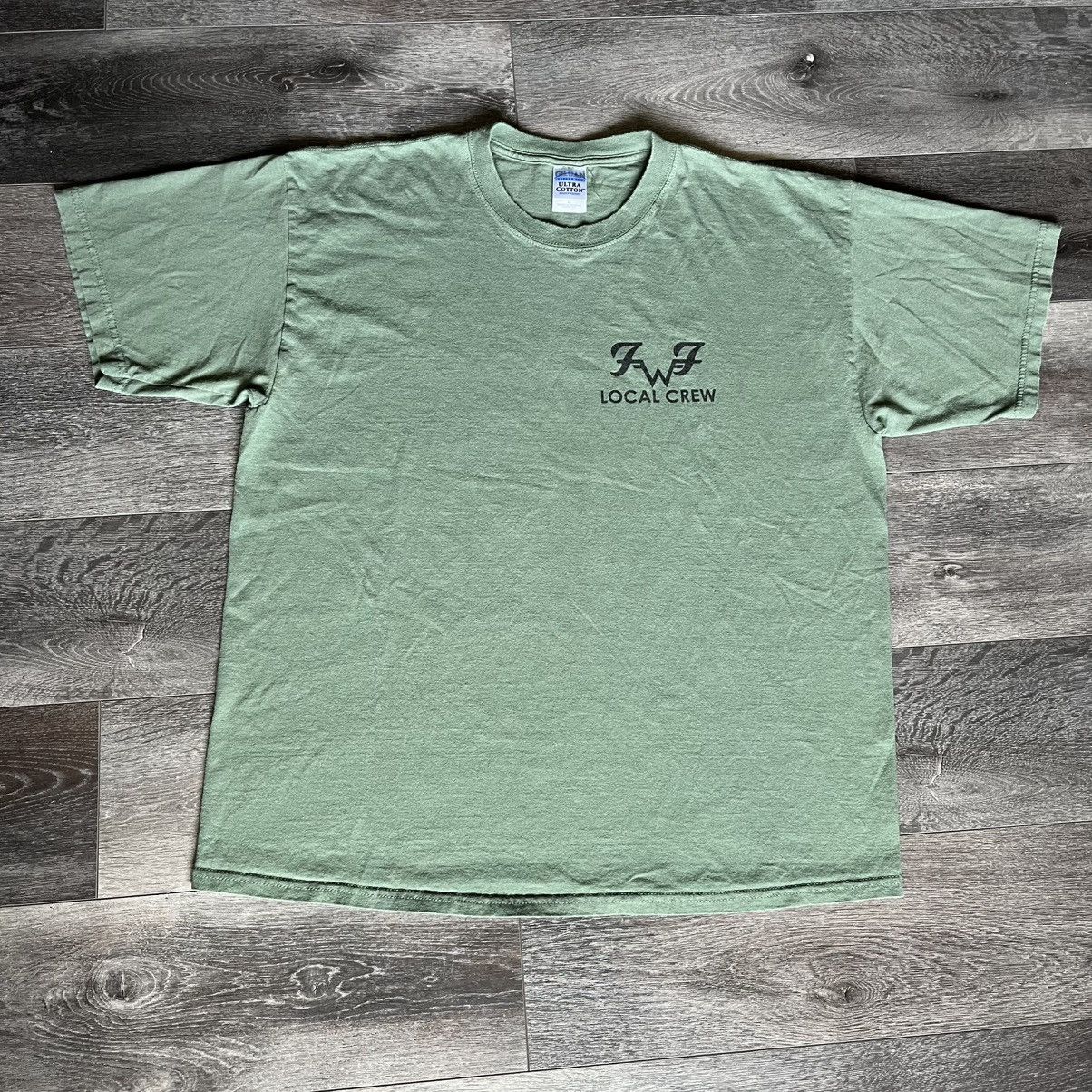 Band Tees Vintage 2005 Foo Fighters Weezer Local Crew Tour Tee Shirt Size US XL / EU 56 / 4 - 2 Thumbnail