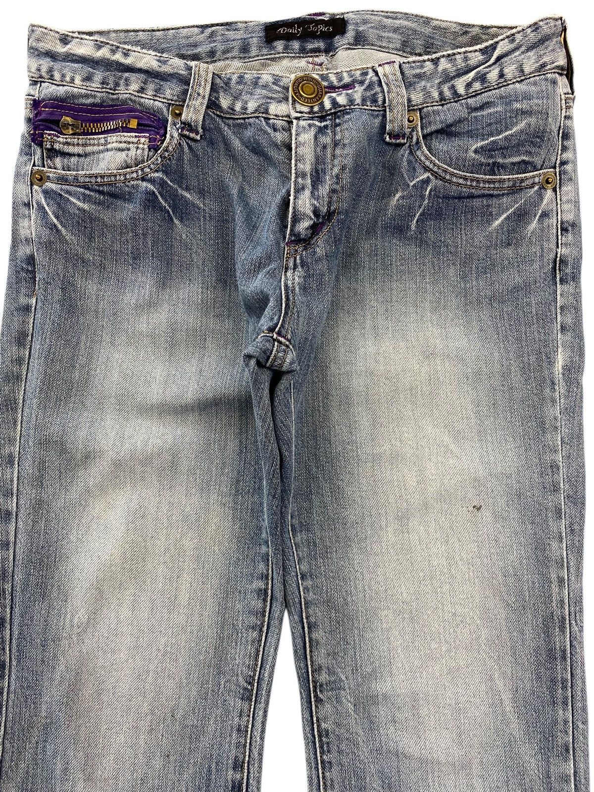 Japanese Brand Japanese Brand Light Wash Style Flare Jeans Size US 32 / EU 48 - 2 Thumbnail