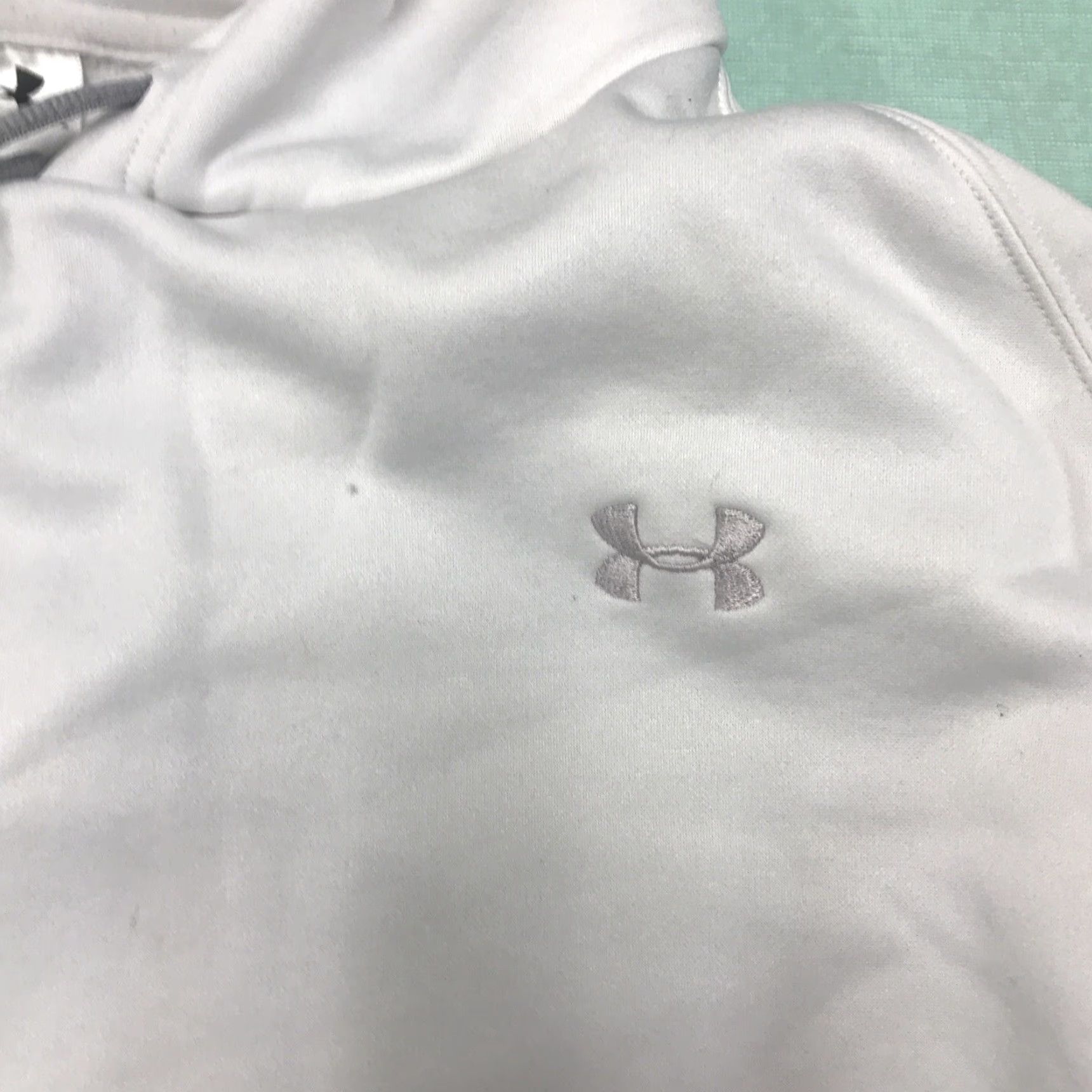 Under Armour Under Armour Hoodie Women Large White Pullover Activewear Ladies L Sweatshirt Size L / US 10 / IT 46 - 2 Thumbnail
