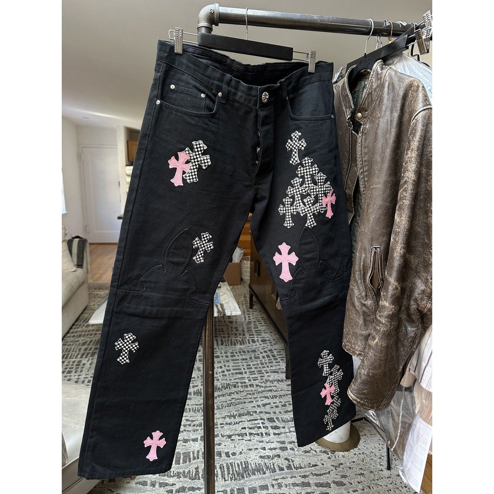 Chrome Hearts CHROME HEARTS PINK/CHECKERED FLEUR KNEE CROSS PATCH DENIM Size US 36 / EU 52 - 6 Thumbnail
