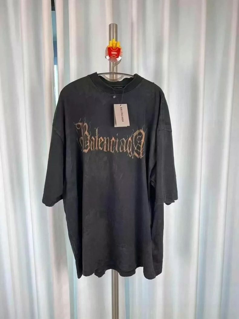 Balenciaga Balenciaga 23SS mud-dyed Sanskrit short sleeves are old mo Size US M / EU 48-50 / 2 - 1 Thumbnail