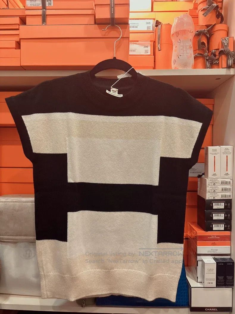 Hermes Hermes Short Sleeve Knit Sweater Size XXS / US 00 / IT 34 - 1 Thumbnail