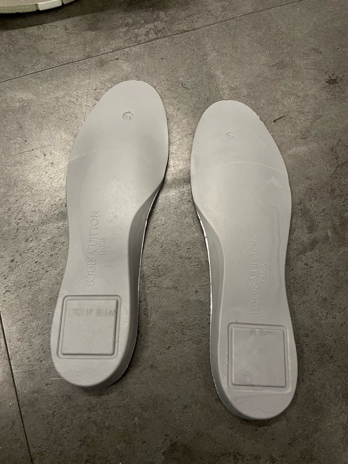 Louis Vuitton Louis Vuitton Trainer Sneakers White Size US 9 / EU 42 - 17 Thumbnail