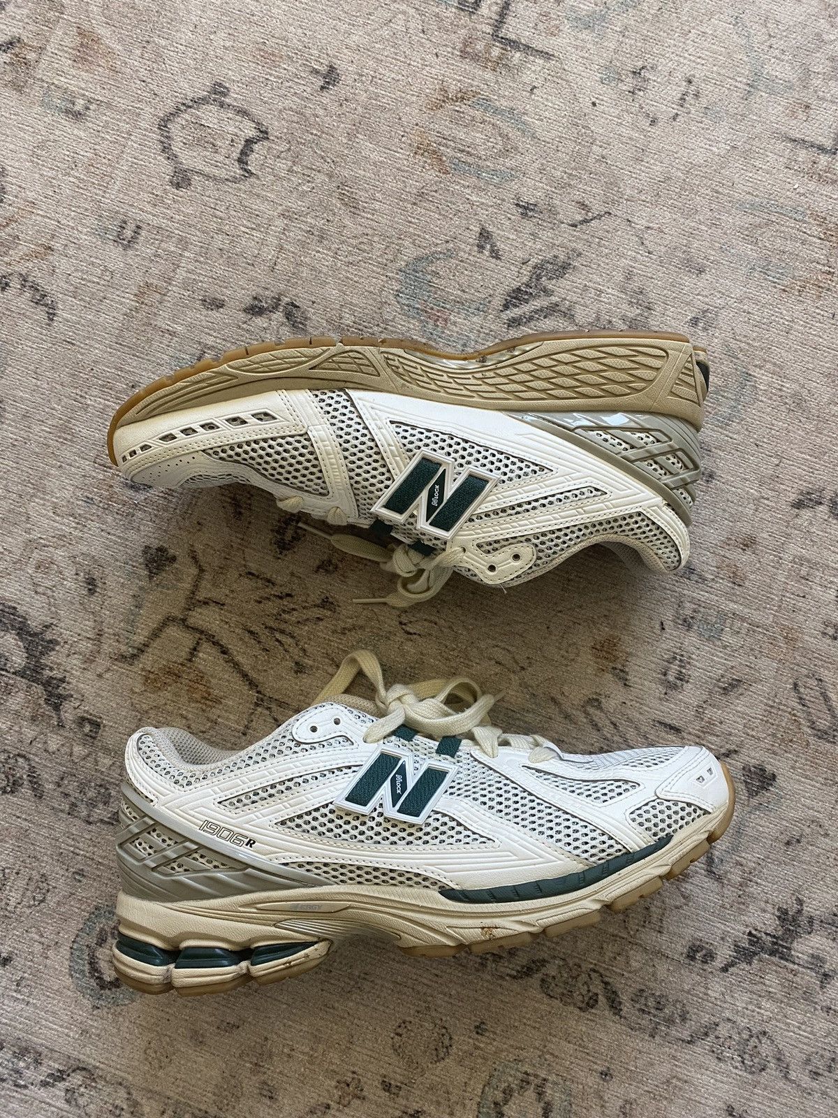 New Balance New Balance 1609r Size US 11 / EU 44 - 1 Thumbnail