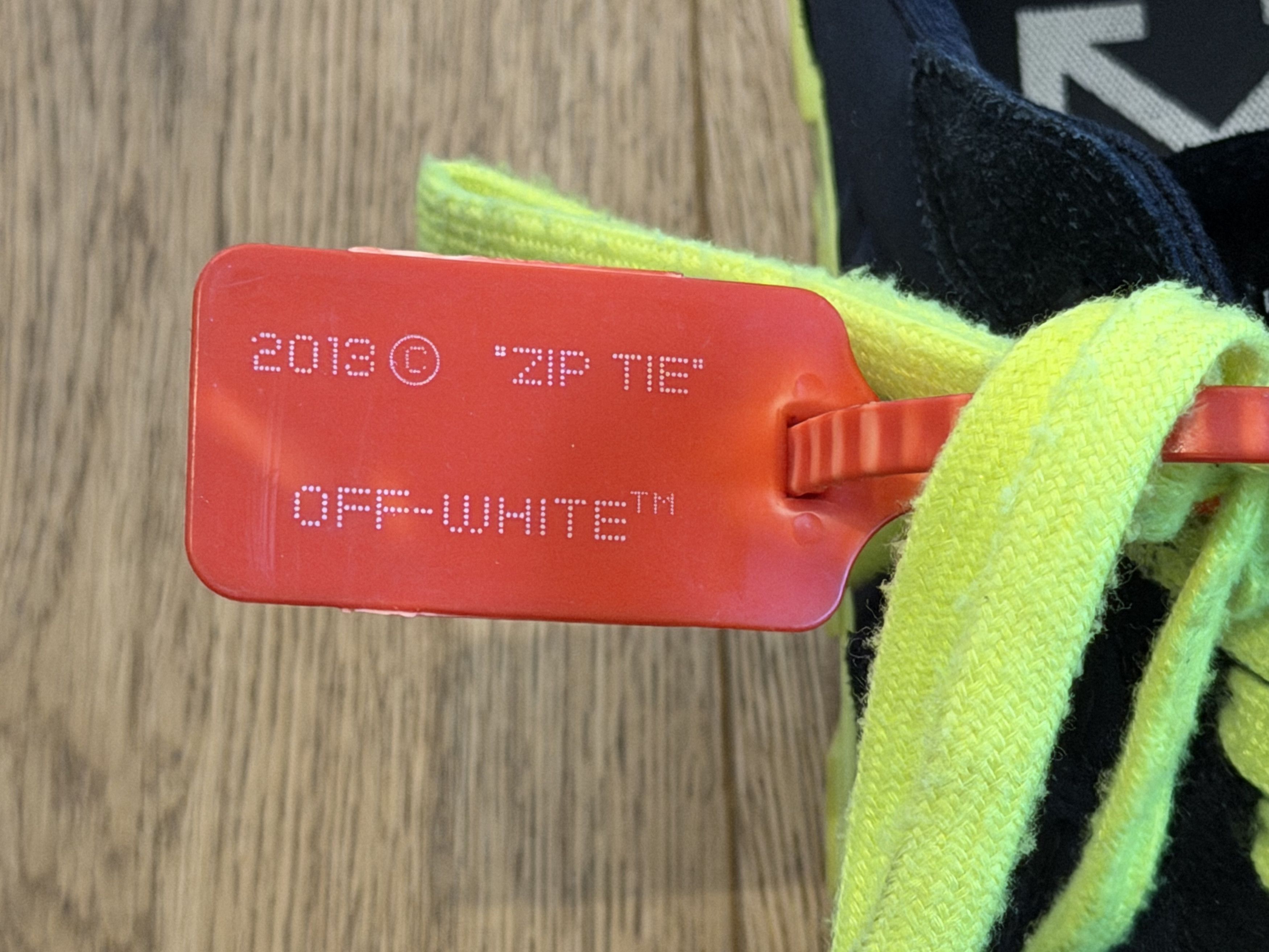 Off-White Off-White Vulcanized Low black/neon Size US 10 / EU 43 - 7 Thumbnail