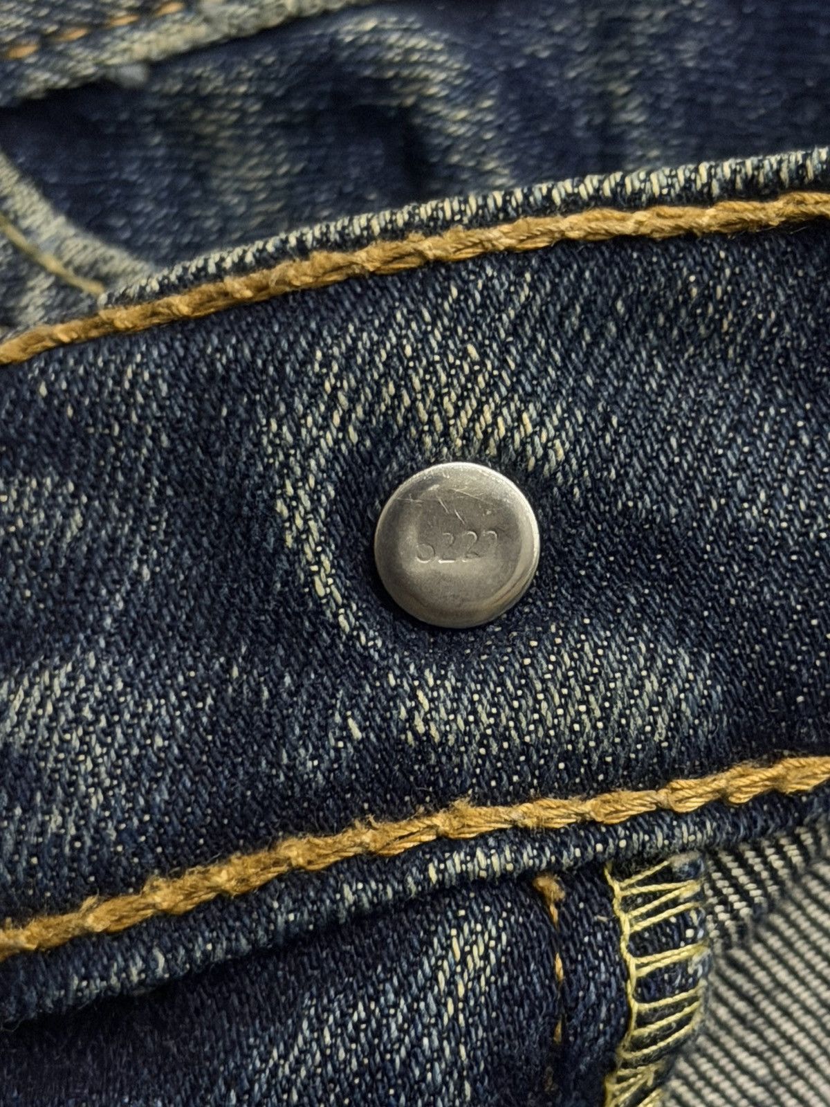 Levi's Vintage Levi’s 514 Denim Jeans | Vintage Straight Fit | W35 Size US 35 - 11 Thumbnail
