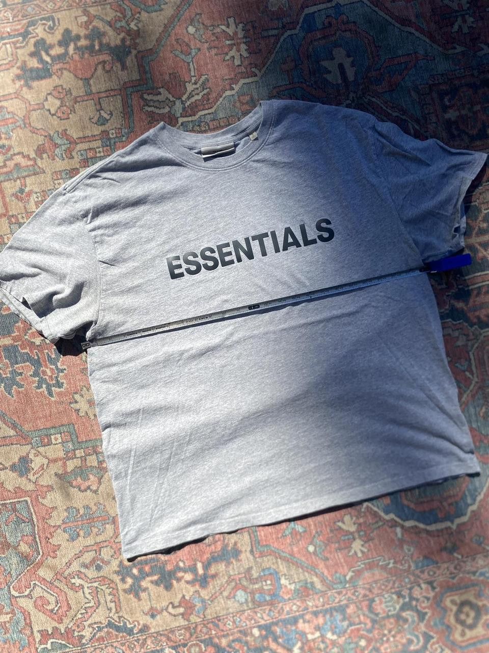 Fear of God Grey Heavyweight Essentials Fear Of God Logo Tee Shirt Size US L / EU 52-54 / 3 - 6 Thumbnail