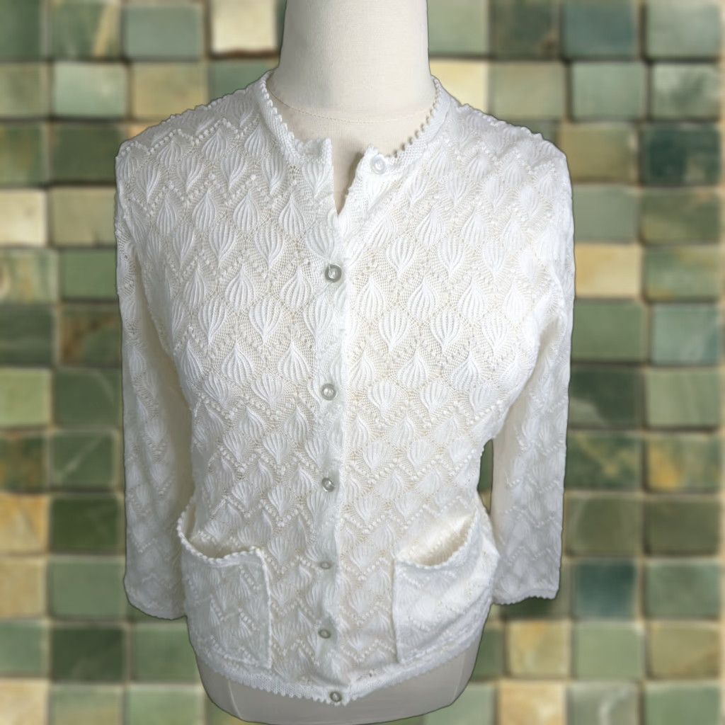 Vintage VINTAGE Crochet White Knit Cardigan Sweater Top Size Large Hippy Blouse Astro One Womens Pullover Long Sleeve Open Front 60s Size L / US 10 / IT 46 - 1 Thumbnail