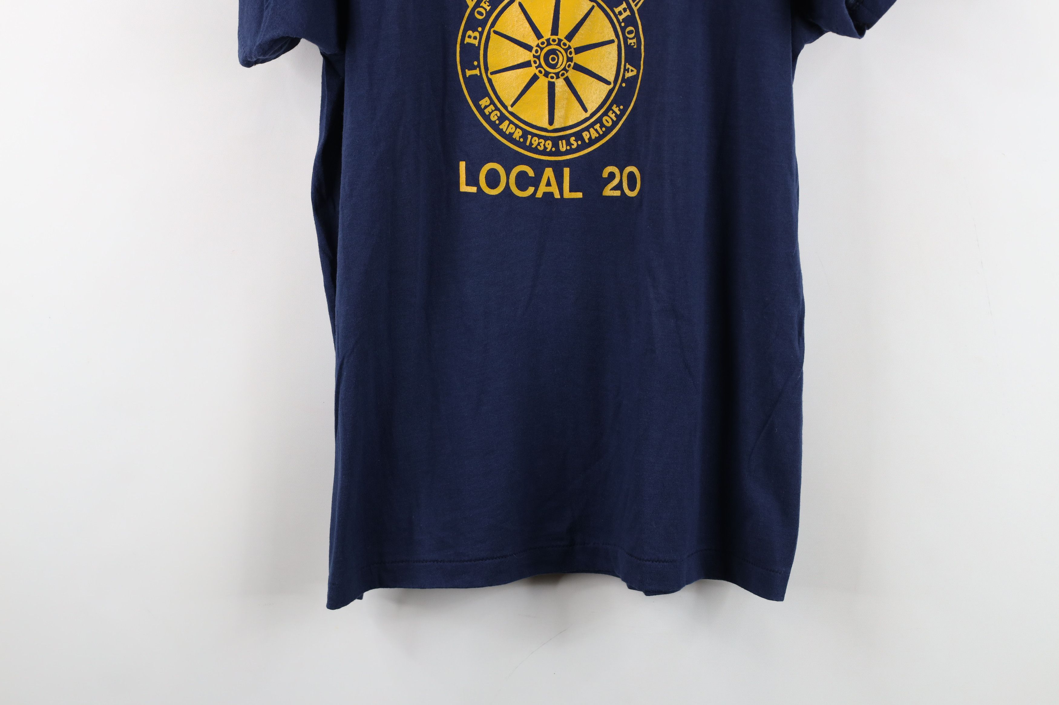 Vintage Vintage 80s Union Local 20 Short Sleeve T-Shirt USA Size US L / EU 52-54 / 3 - 3 Thumbnail