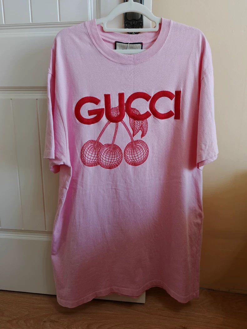Gucci GucciCherry letter embroidery short-sleeved T-shirt 2503-Ne Size M / US 6-8 / IT 42-44 - 1 Thumbnail