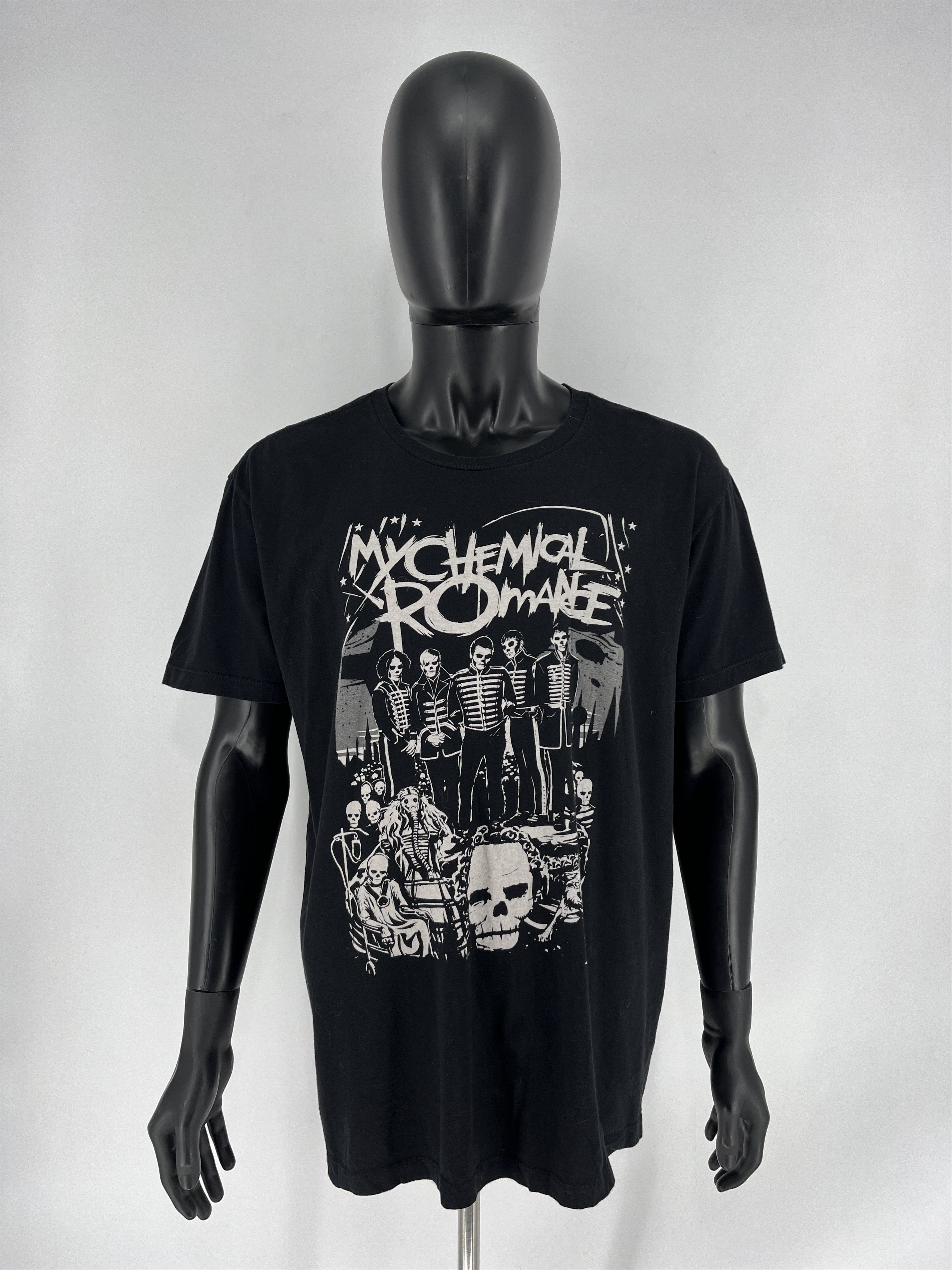 Band Tees × Vintage My Chemical Romance Vintage Y2K Rock Band Tee Size US XL / EU 56 / 4 - 3 Thumbnail