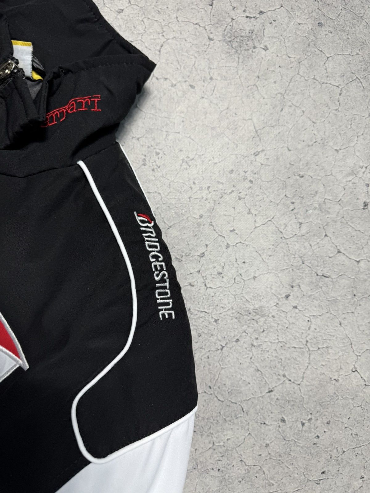 Ferrari Vintage Ferrari F1 Racing Jacket Hype Rare Big Logo Marlboro Size US L / EU 52-54 / 3 - 7 Thumbnail