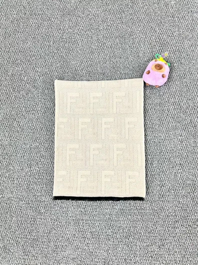 Fendi Fendi size 180*35 cm Gray Monogram Logo Fuzzy Scarf Size ONE SIZE - 4 Thumbnail