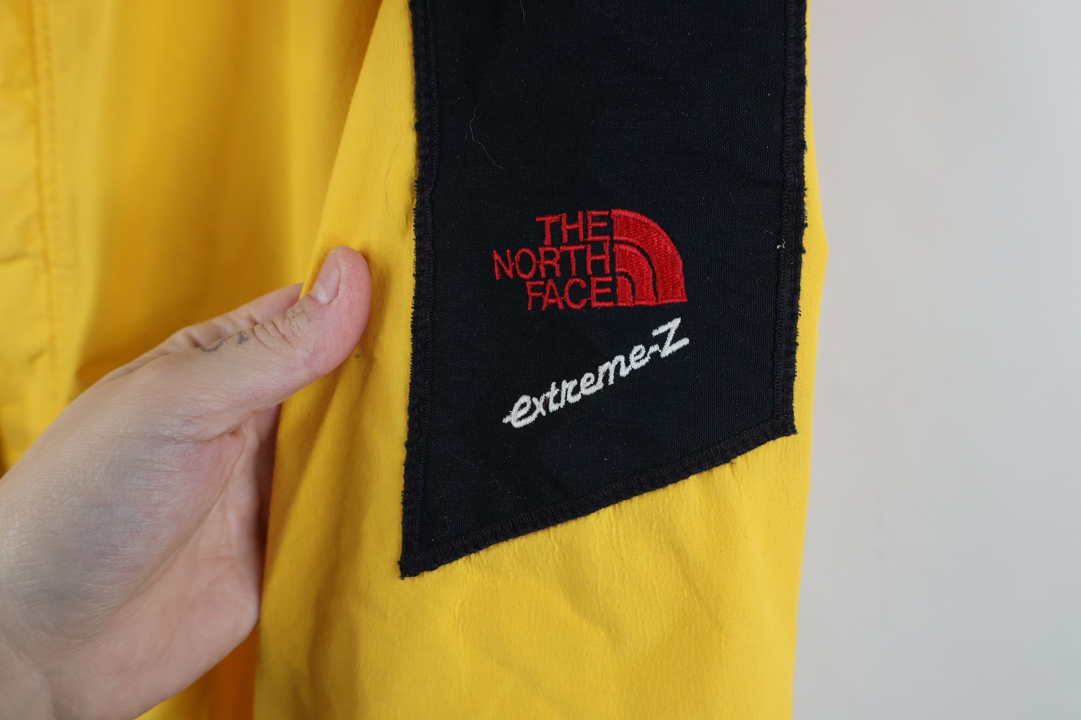 The North Face Vintage 90s The North Face Extreme Waterproof Jacket USA Size US L / EU 52-54 / 3 - 4 Thumbnail