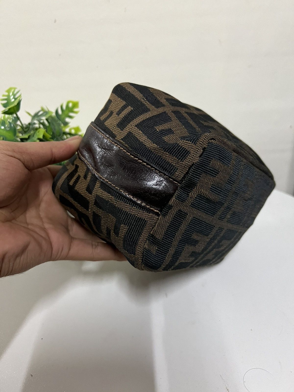 Fendi Authentic Fendi Vanity Size ONE SIZE - 6 Thumbnail