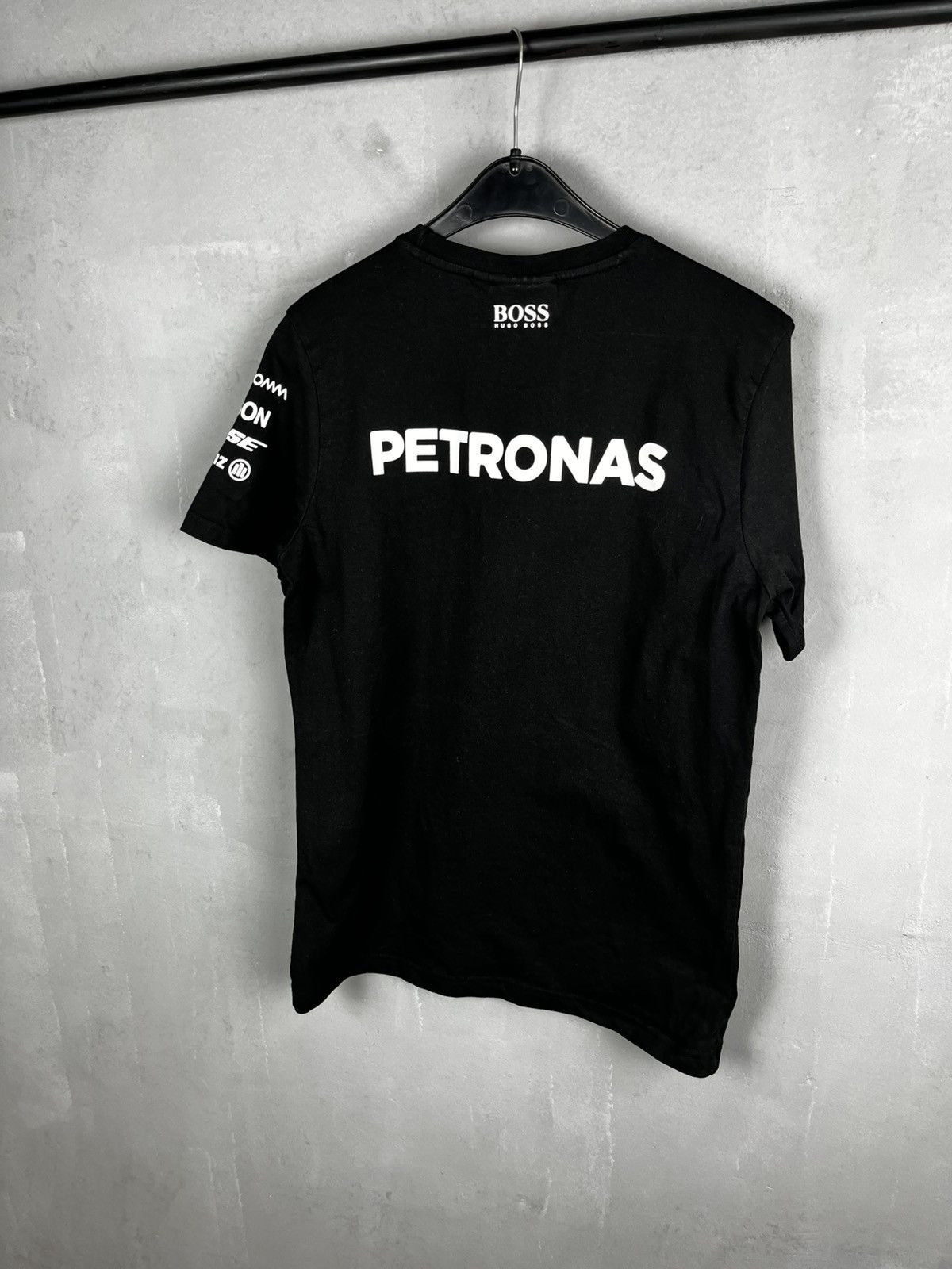 Mercedes-Benz Petronas AMG t shirt size m racing Size US M / EU 48-50 / 2 - 7 Thumbnail