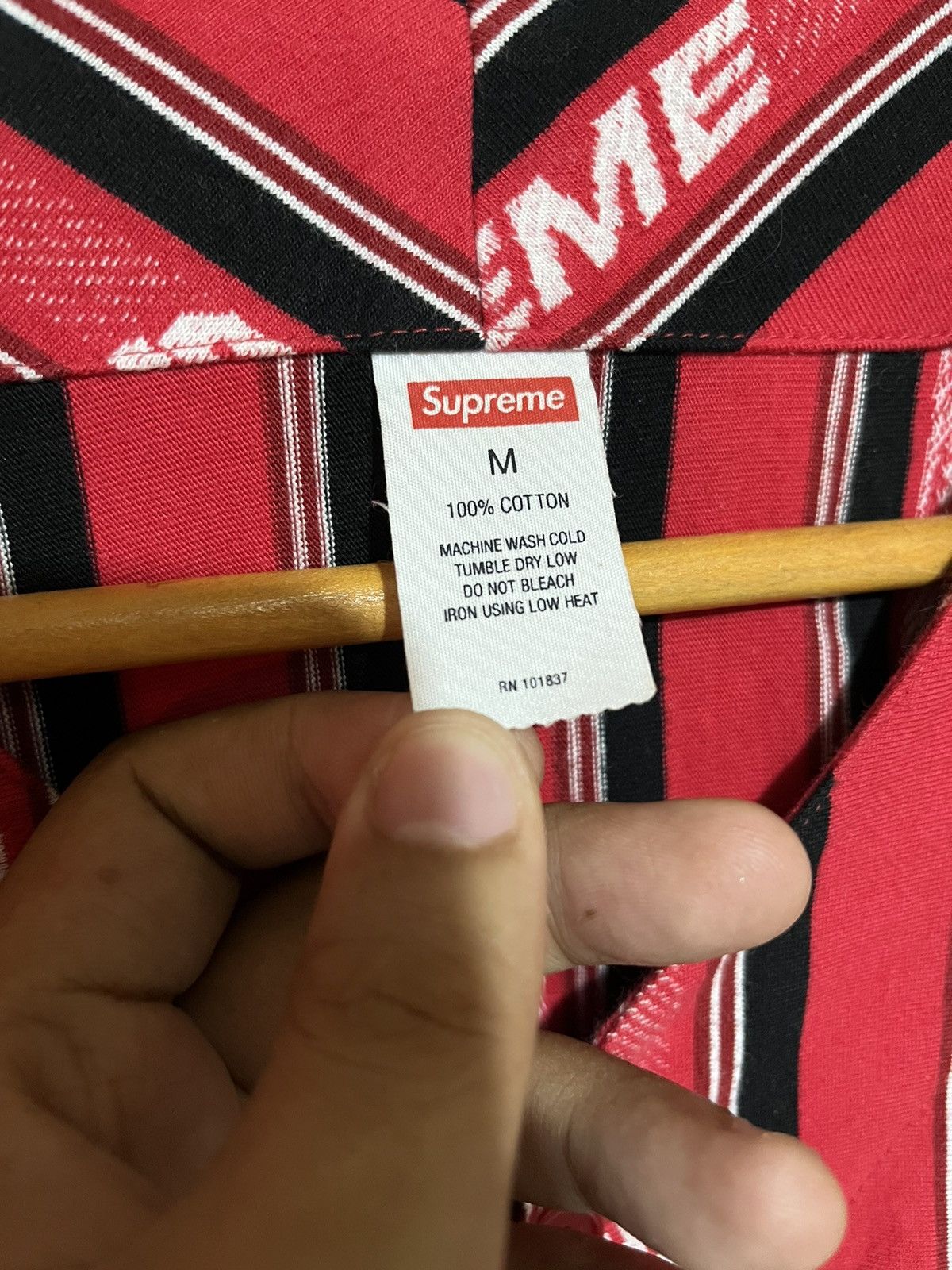 Supreme Supreme 19SS Jacquard logo Supreme baseball jersey shirt Size US L / EU 52-54 / 3 - 4 Thumbnail