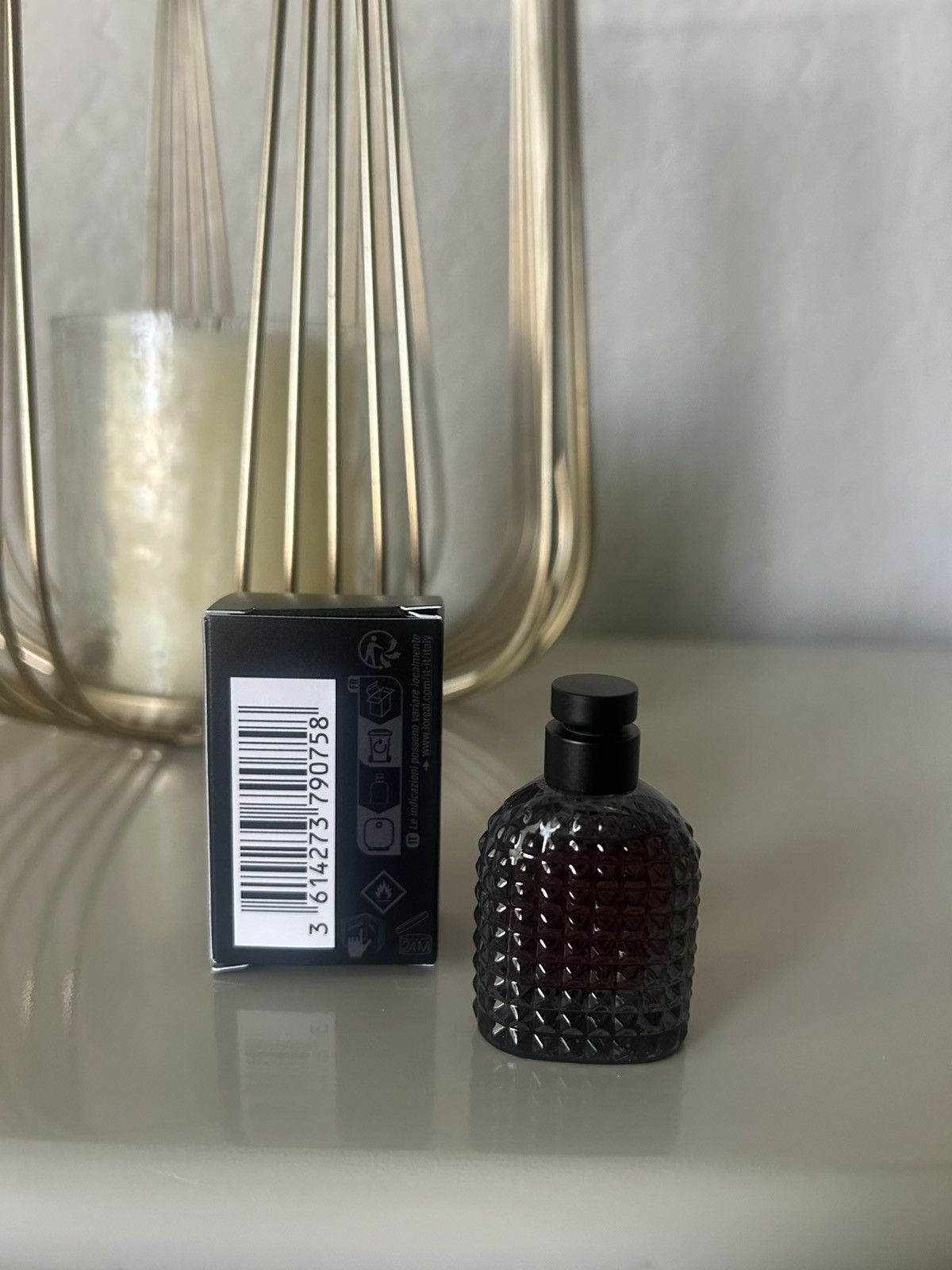 Valentino Valentino Uomo BORN ROMA EDP Intense Mens Cologne 4ml/.135oz Size ONE SIZE - 2 Thumbnail