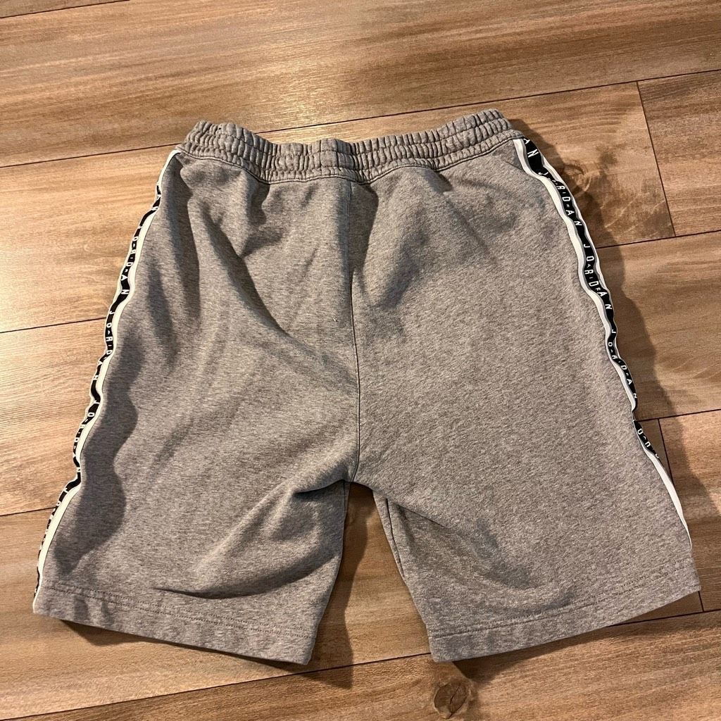 Jordan Brand Air Jordan Grey Athletic Workout Shorts Men Large Bin J-12 Size US 30 / EU 46 - 5 Thumbnail
