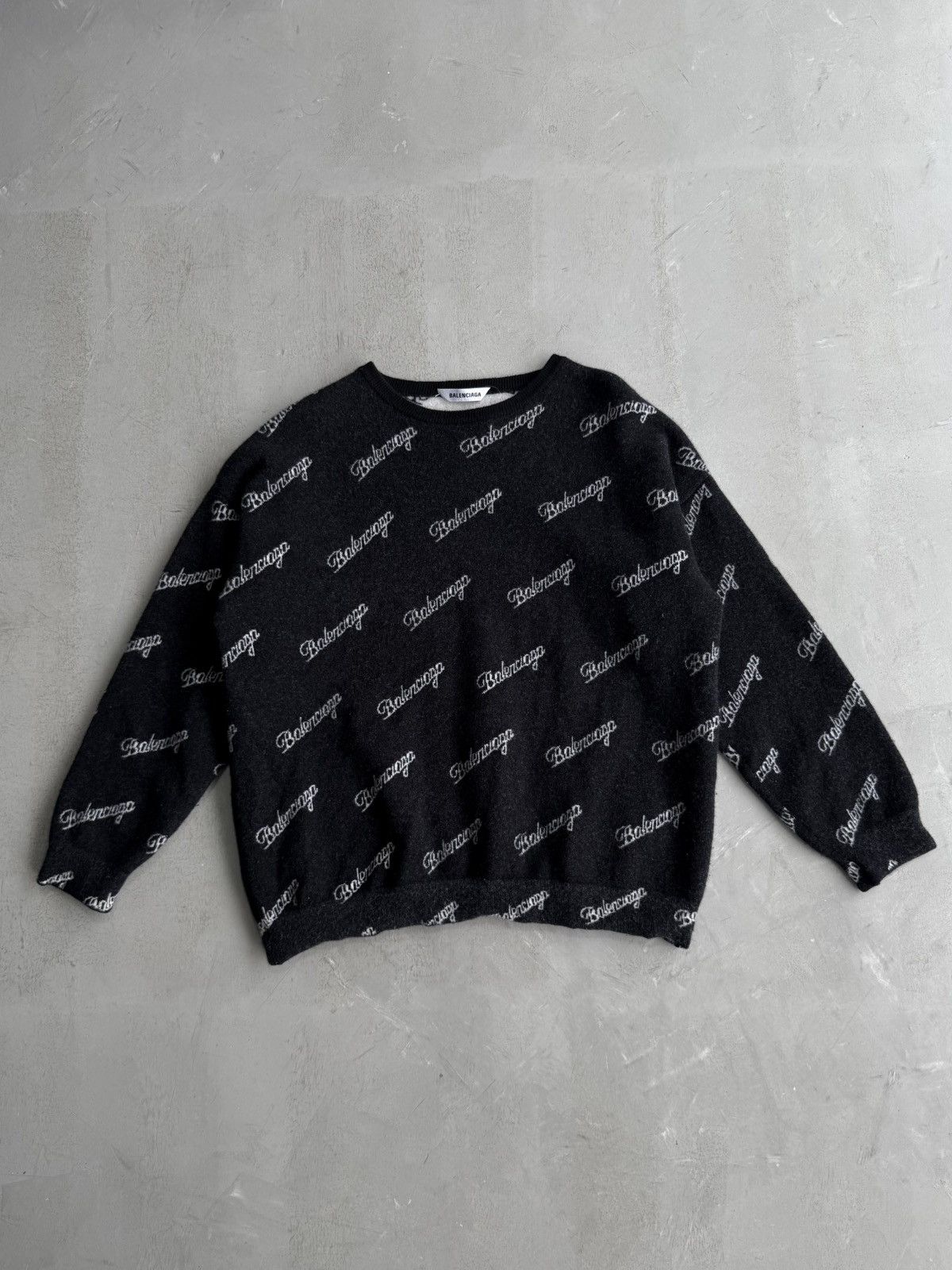 Balenciaga Balenciaga - Cursive Script All Over Print Crewneck Size US L / EU 52-54 / 3 - 1 Thumbnail