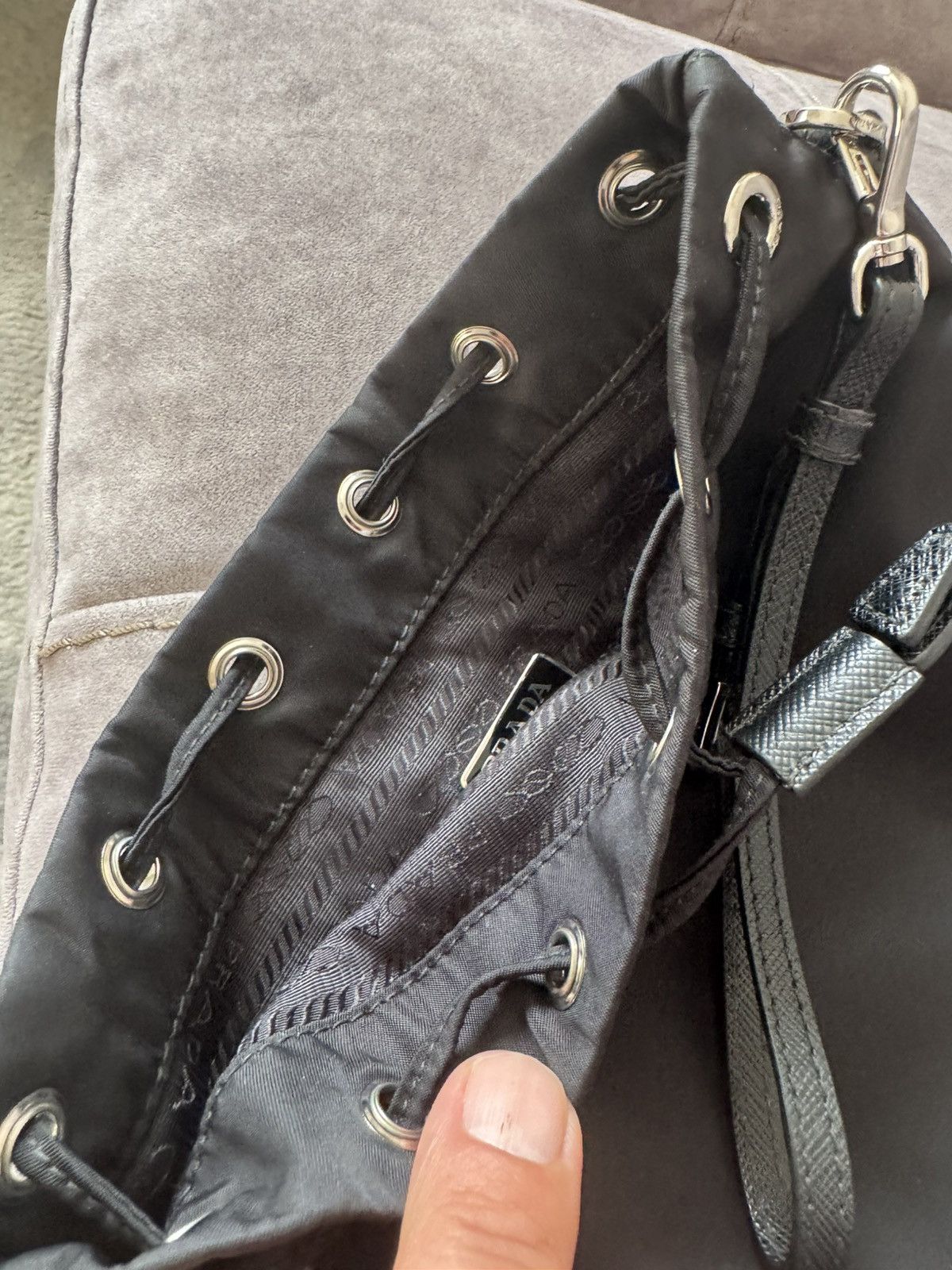 Prada PRADA pouch mini bag SEE REAL TAPE MEASUREMENTS IN PHOTOS Size ONE SIZE - 23 Thumbnail