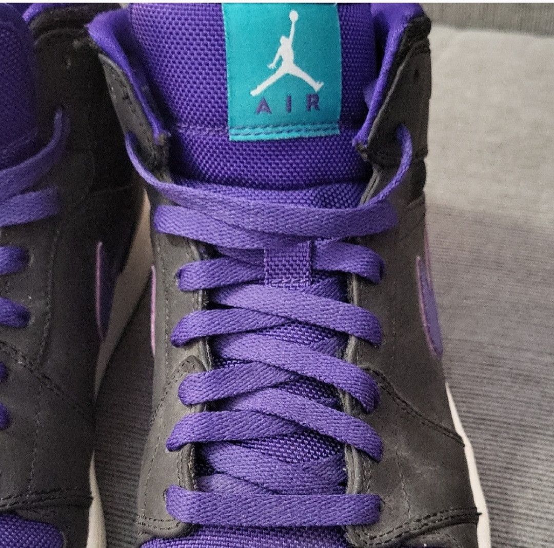 Nike Nike 2012 Air Jordan 1 Mid Grape Retro Size US 11 / EU 44 - 13 Thumbnail