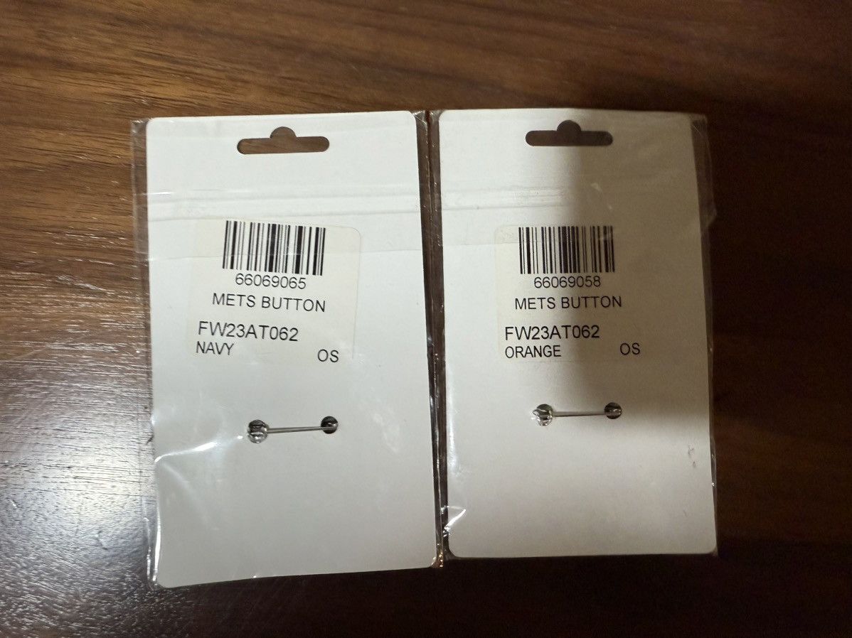 Aime Leon Dore Aime Leon Dore Lot of 2 New York METS Ballpark Button Pins Size ONE SIZE - 4 Thumbnail