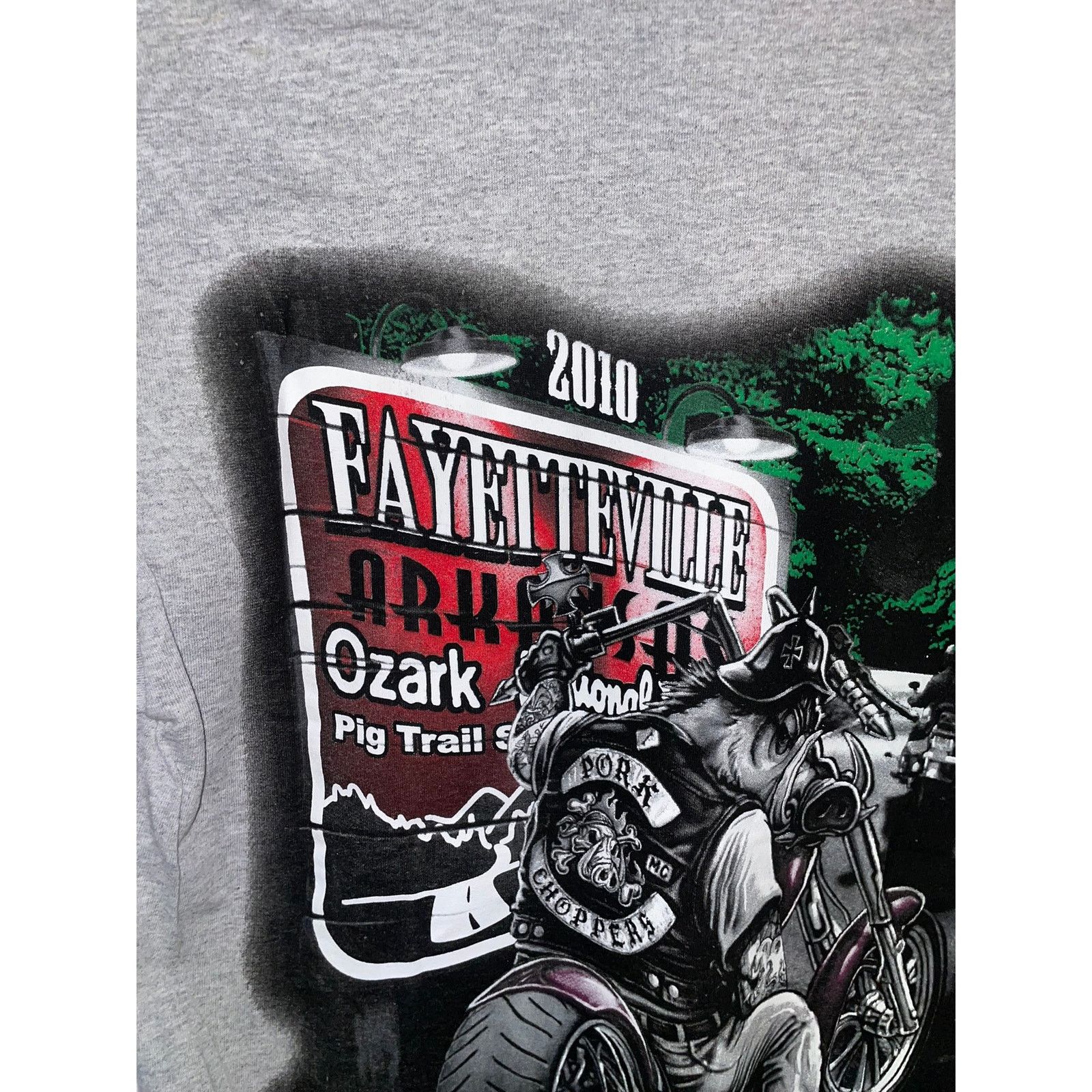 Gildan Fayetteville Biker Shirt Arkansas Ozark Pig Bike Tee 2010 M Size US M / EU 48-50 / 2 - 6 Thumbnail