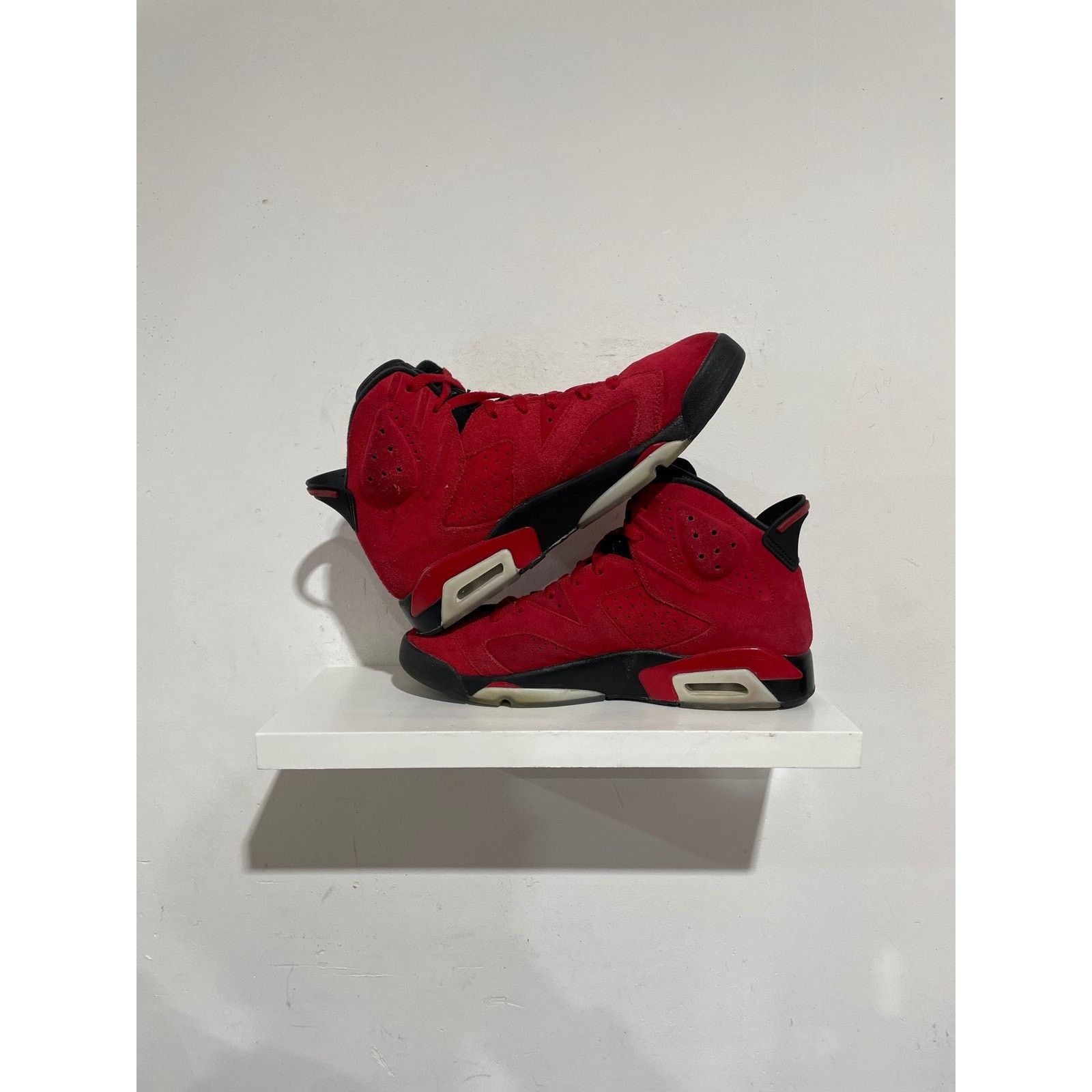 Nike NIKE JORDAN 6 TORO BRAVO SIZE 11.5 PREOWNED00 Size US 11.5 / EU 44-45 - 2 Thumbnail