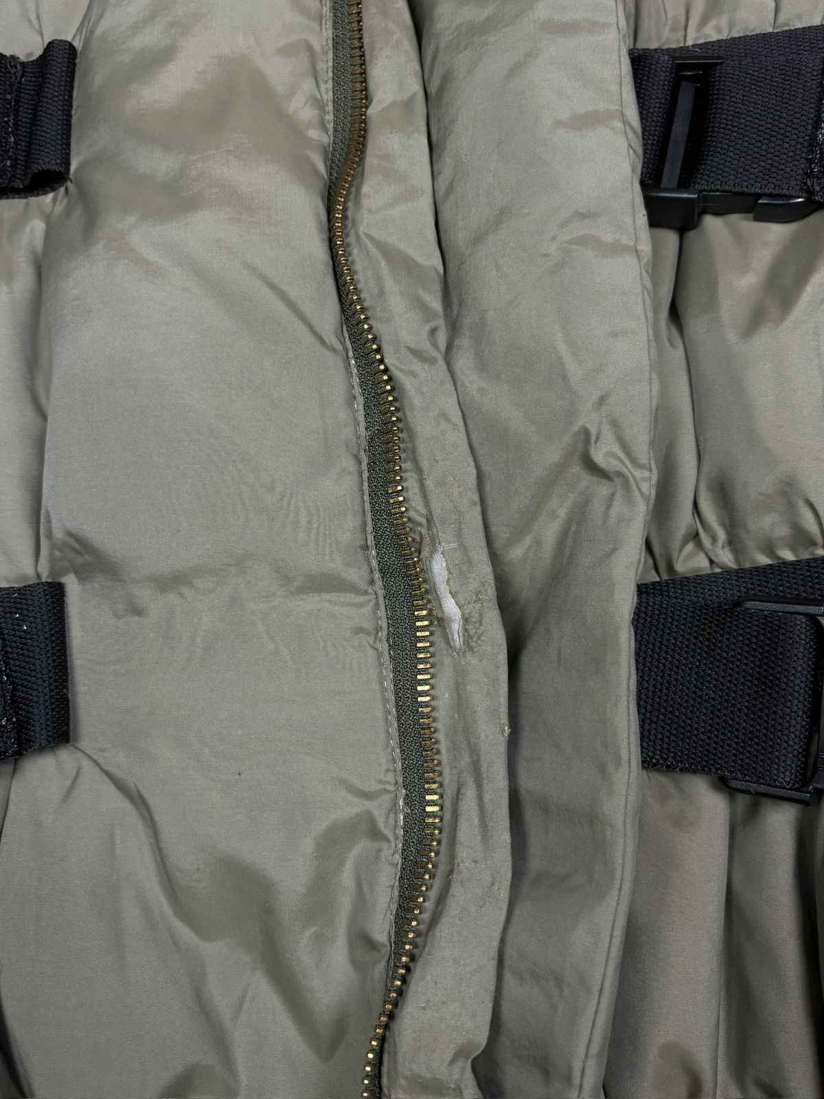 Jean Paul Gaultier FW2003 Jean Paul Gaultier Bondage Puffer Jacket Size XS / US 0-2 / IT 36-38 - 8 Thumbnail